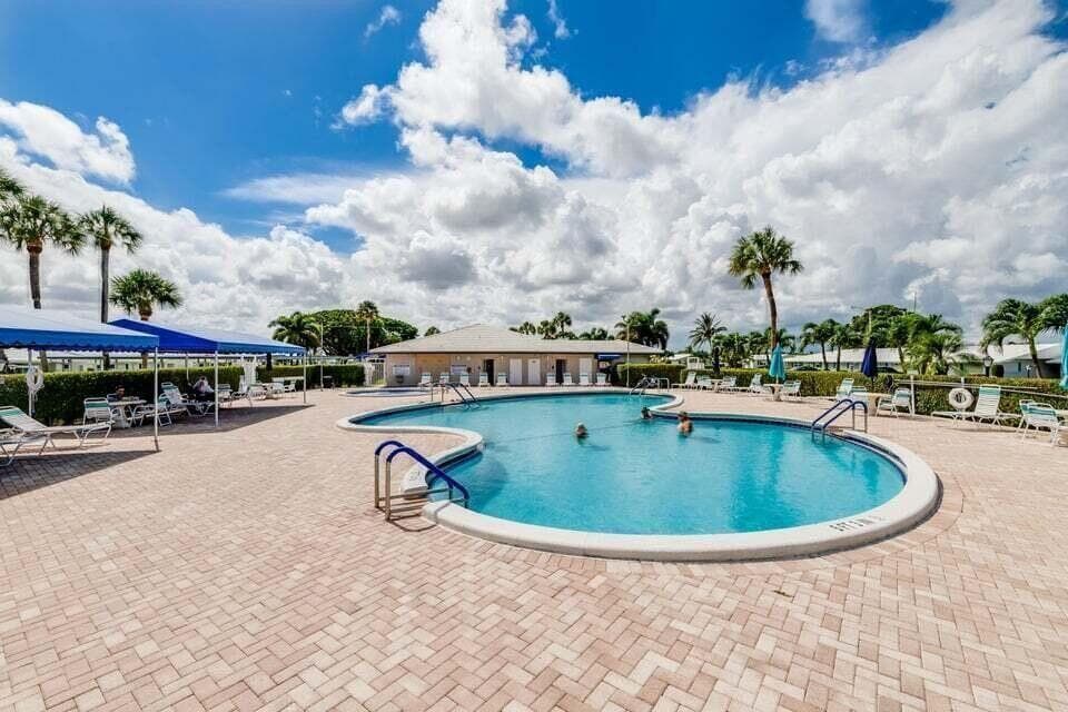 1009 SW 3rd Way, Boynton Beach, FL 33426 — photo 21 of 24