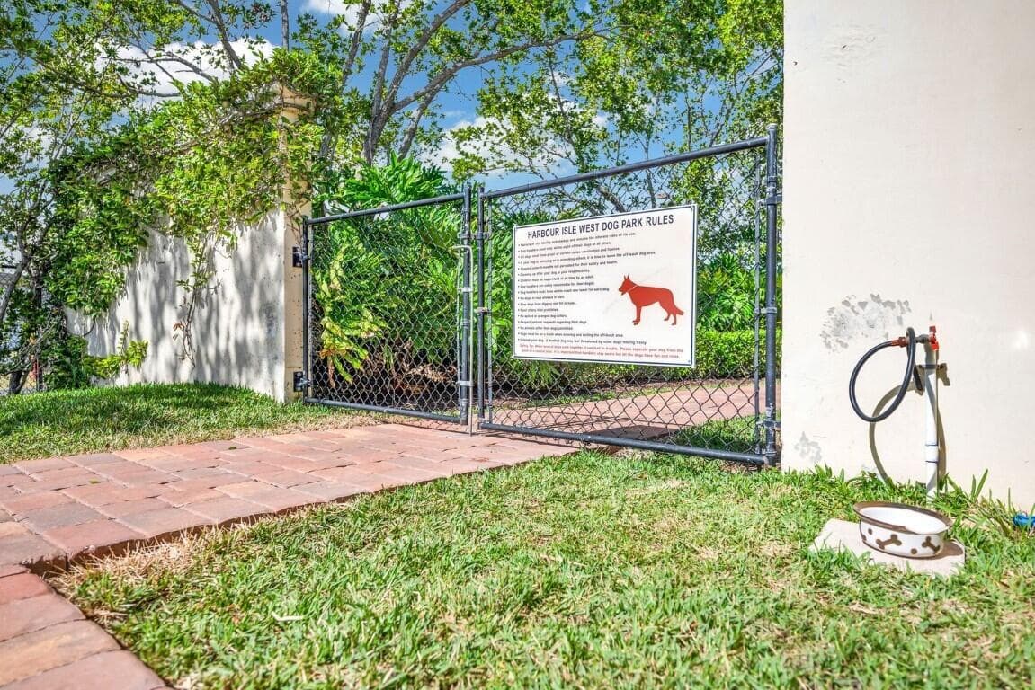 32 W Harbour Isle Dr Drive W 203, Fort Pierce, FL 34949 — photo 16 of 23