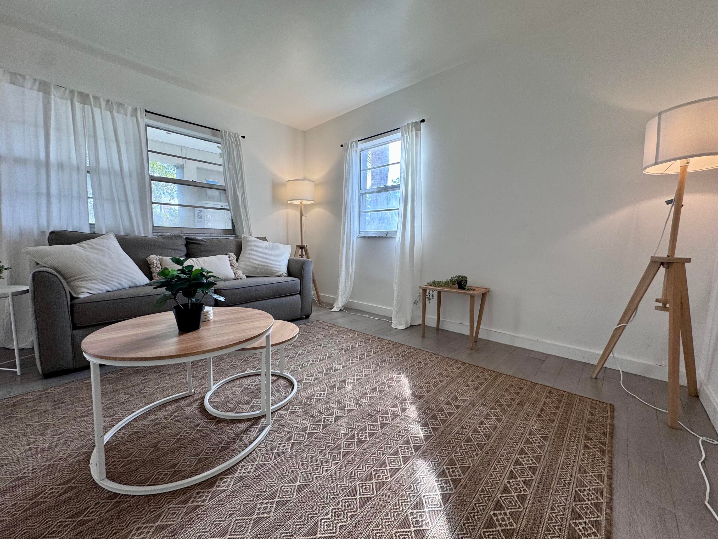 202 Lucerne Avenue Unit 12, Lake Worth Beach, FL 33460 — photo 5 of 44
