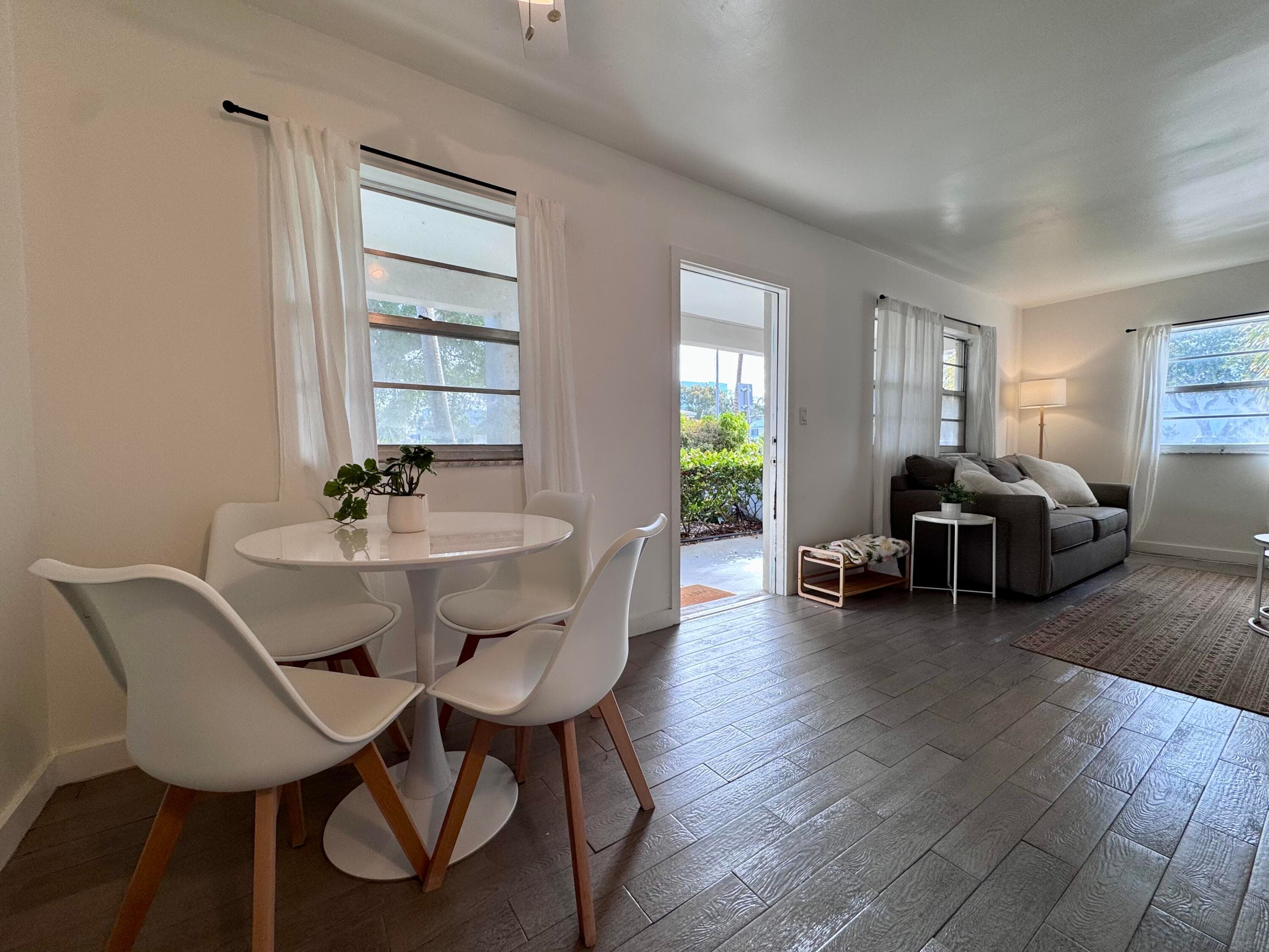 202 Lucerne Avenue Unit 12, Lake Worth Beach, FL 33460 — photo 41 of 44