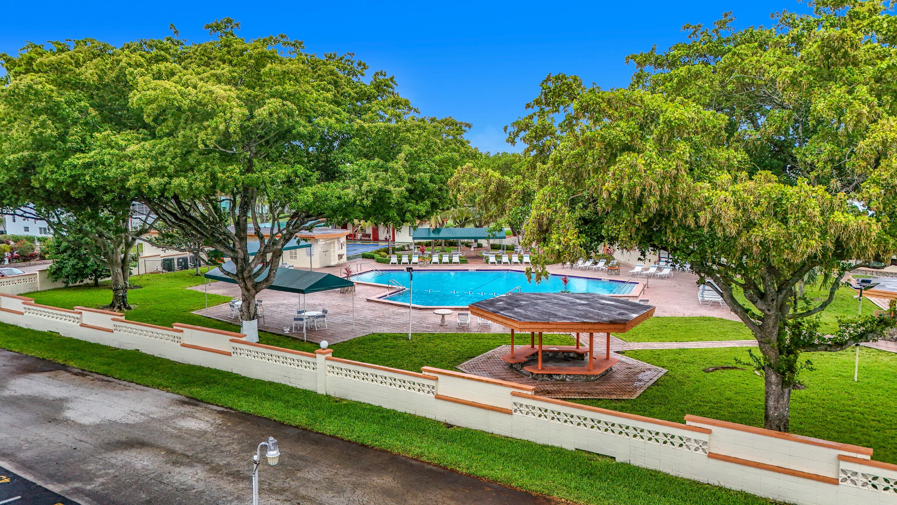 4270 NW 40th Street 401, Lauderdale Lakes, FL 33319 — photo 56 of 60