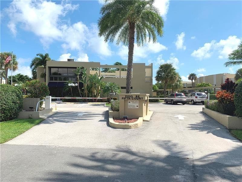 1100 SE 5th Court 55, Pompano Beach, FL 33060 — photo 1 of 71