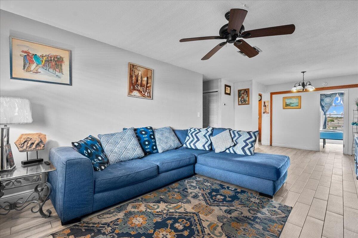941 Crystal Lake Drive 402, Deerfield Beach, FL 33064 — photo