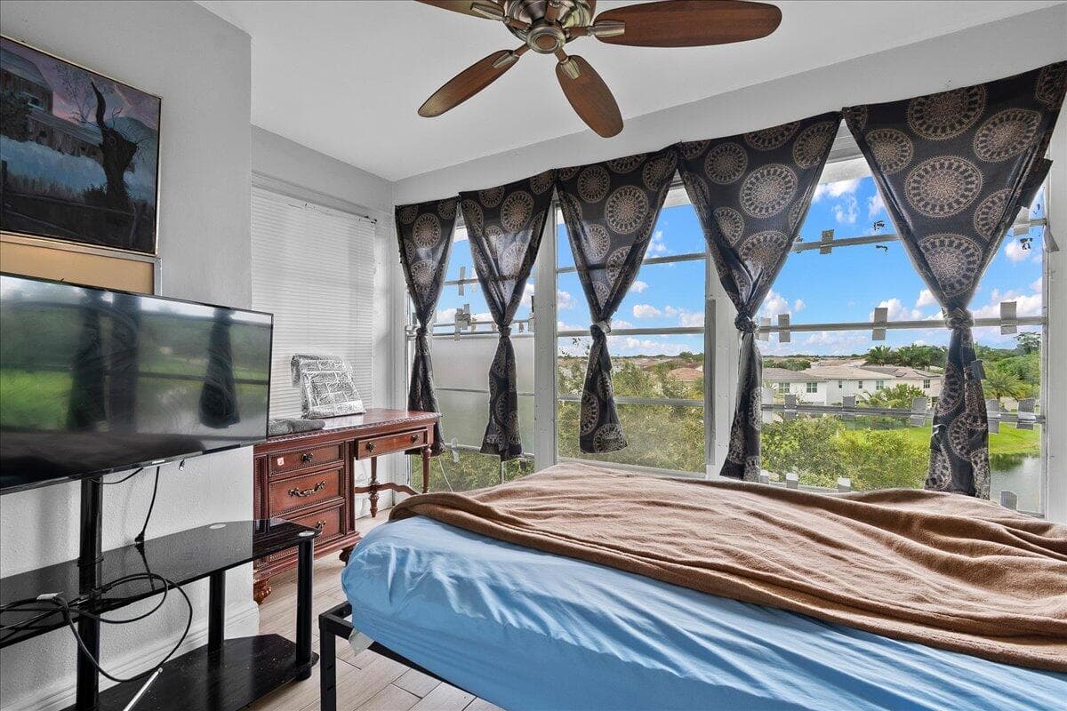 941 Crystal Lake Drive 402, Deerfield Beach, FL 33064 — photo 13 of 24