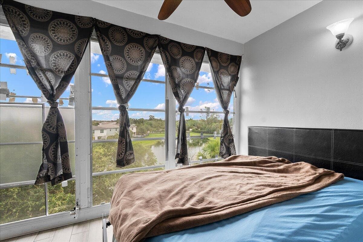 941 Crystal Lake Drive 402, Deerfield Beach, FL 33064 — photo 15 of 24