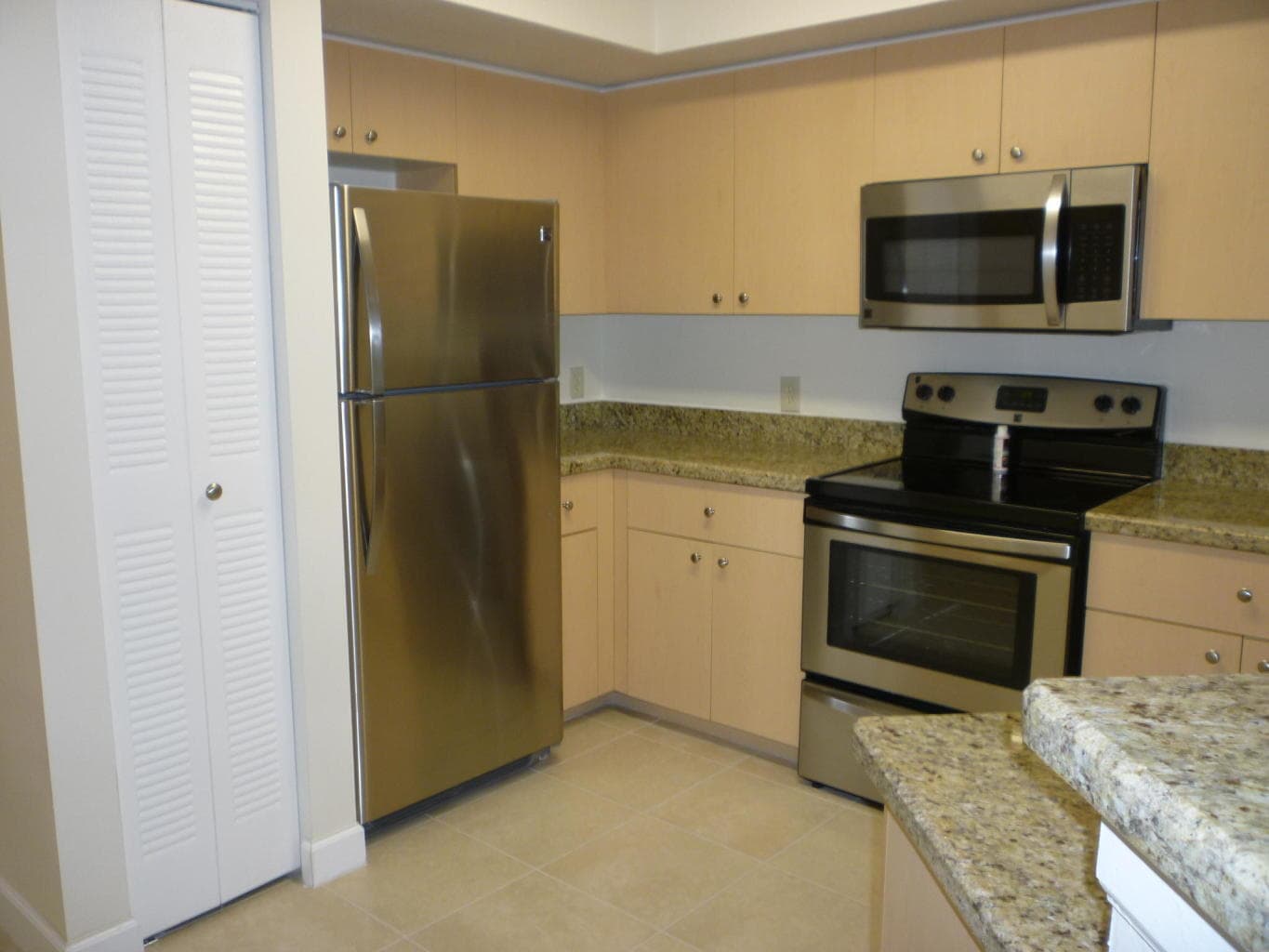 4211 San Marino Boulevard 201, West Palm Beach, FL 33409 — photo 3 of 20