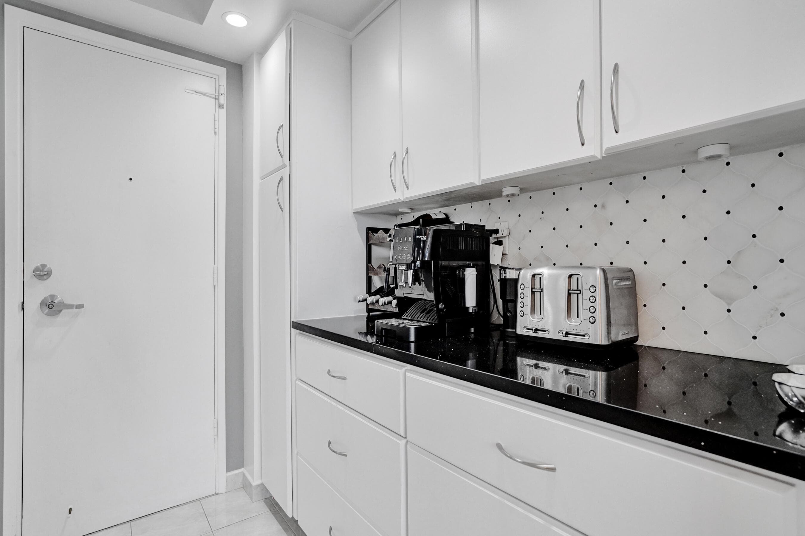 3300 NE 36th Street 1621, Fort Lauderdale, FL 33308 — photo 17 of 53