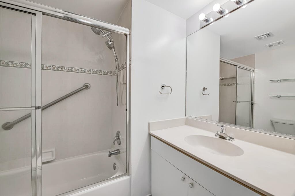 2105 Lavers Circle 306, Delray Beach, FL 33444 — photo 26 of 32