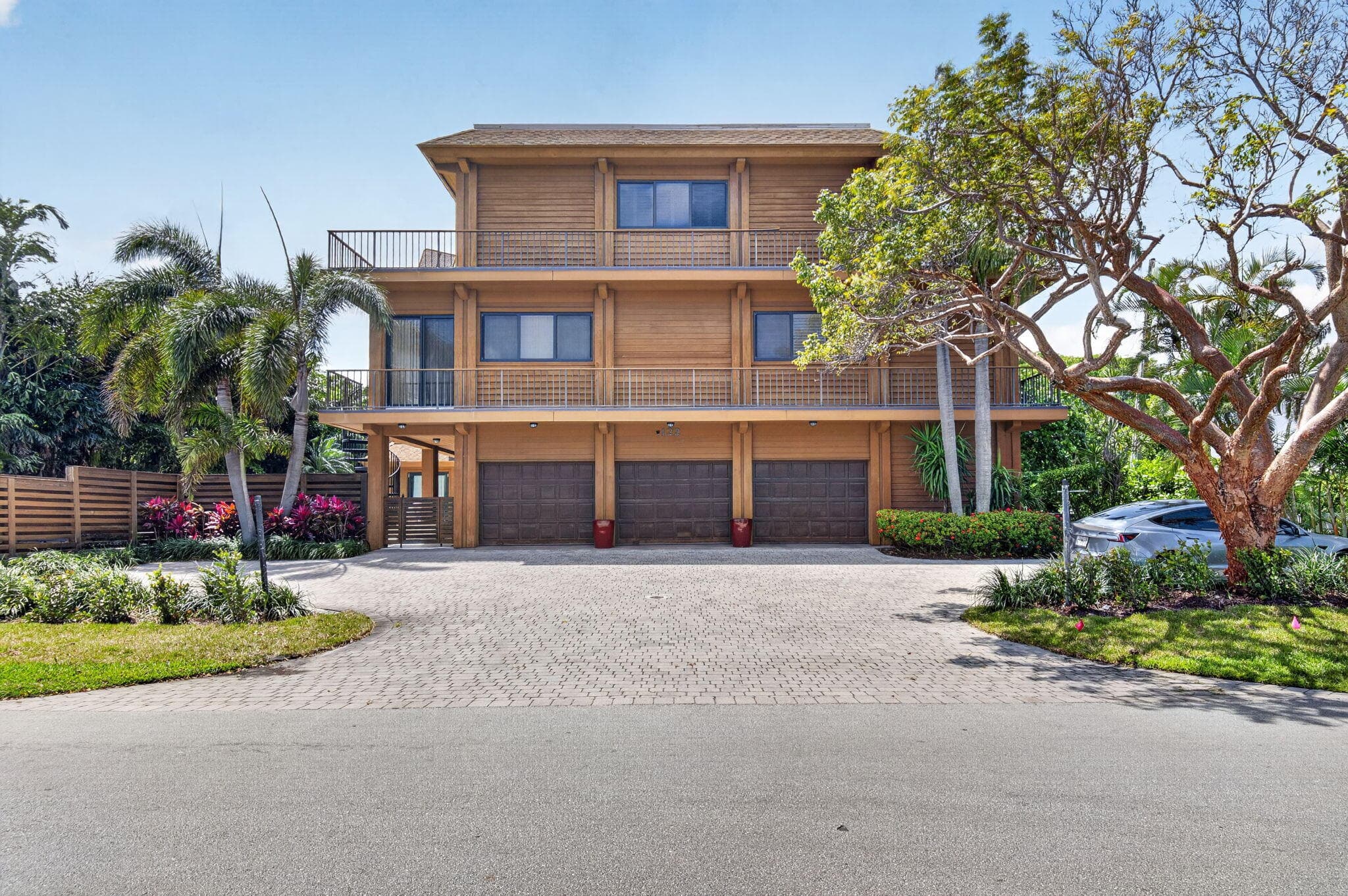 122 Andrews Avenue B, Delray Beach, FL 33483 — photo 2 of 45