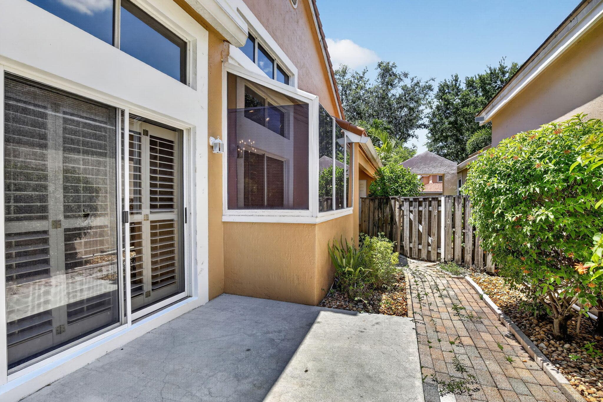 10124 NW 4th Street NW, Plantation, FL 33324 — photo 9 of 51