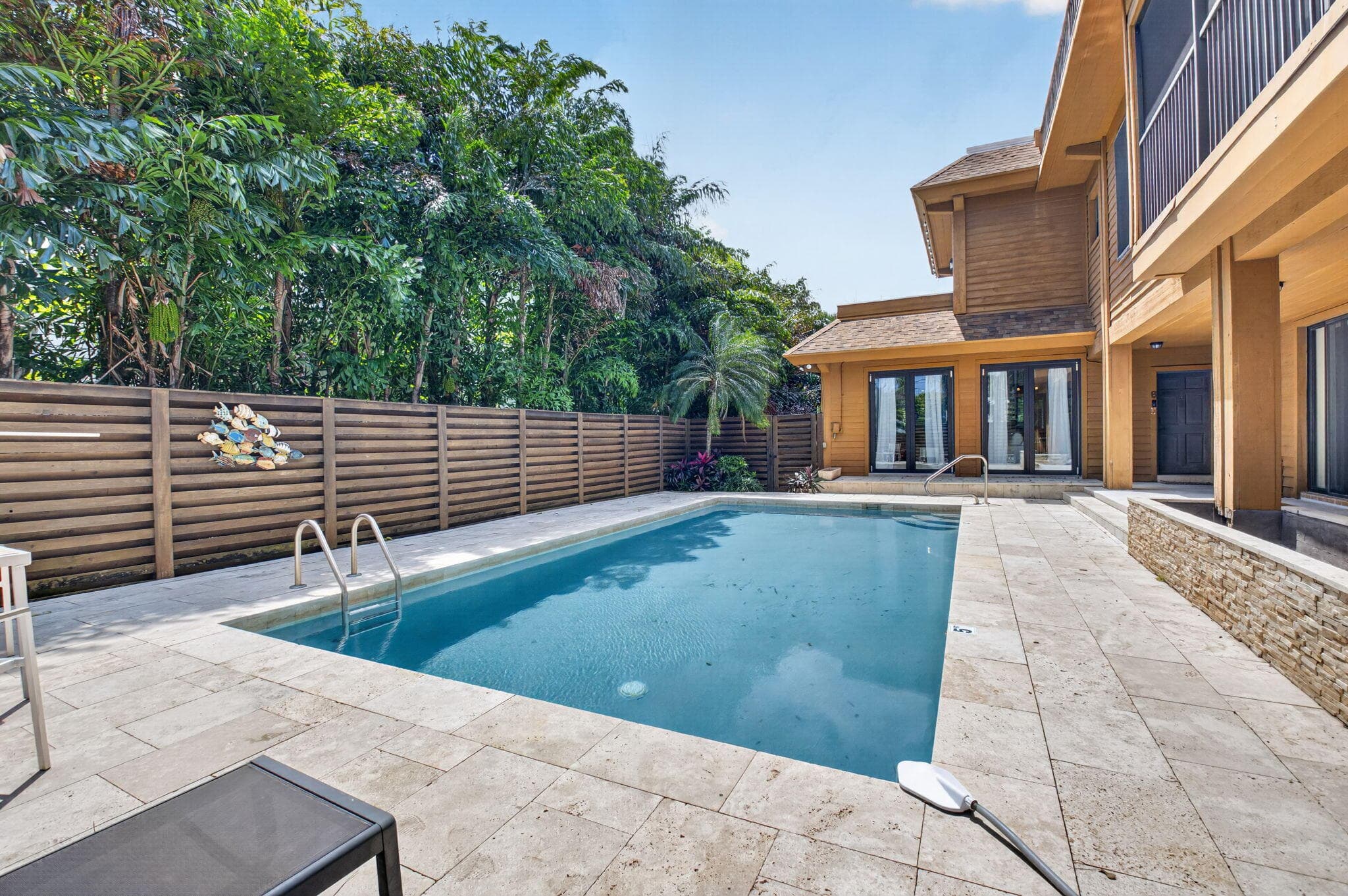 122 Andrews Avenue B, Delray Beach, FL 33483 — photo 3 of 45