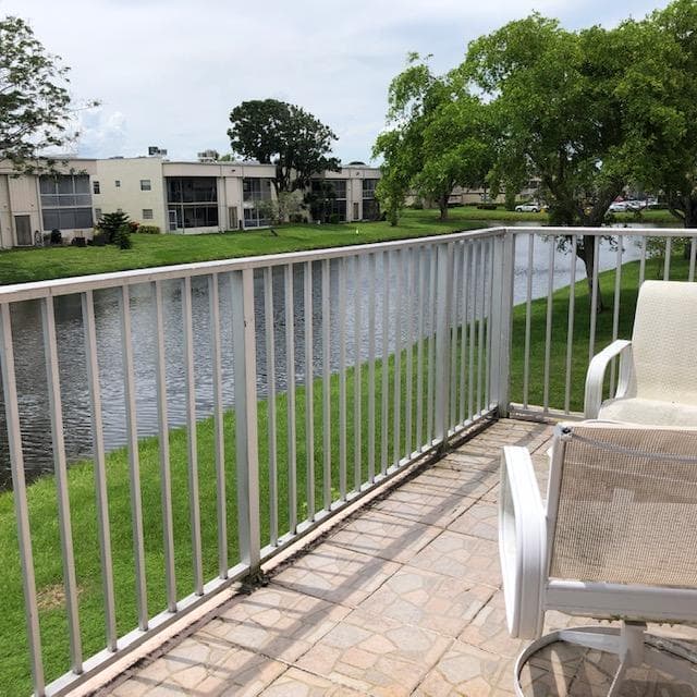 370 Saxony Trail, Delray Beach, FL 33446 — photo 8 of 29