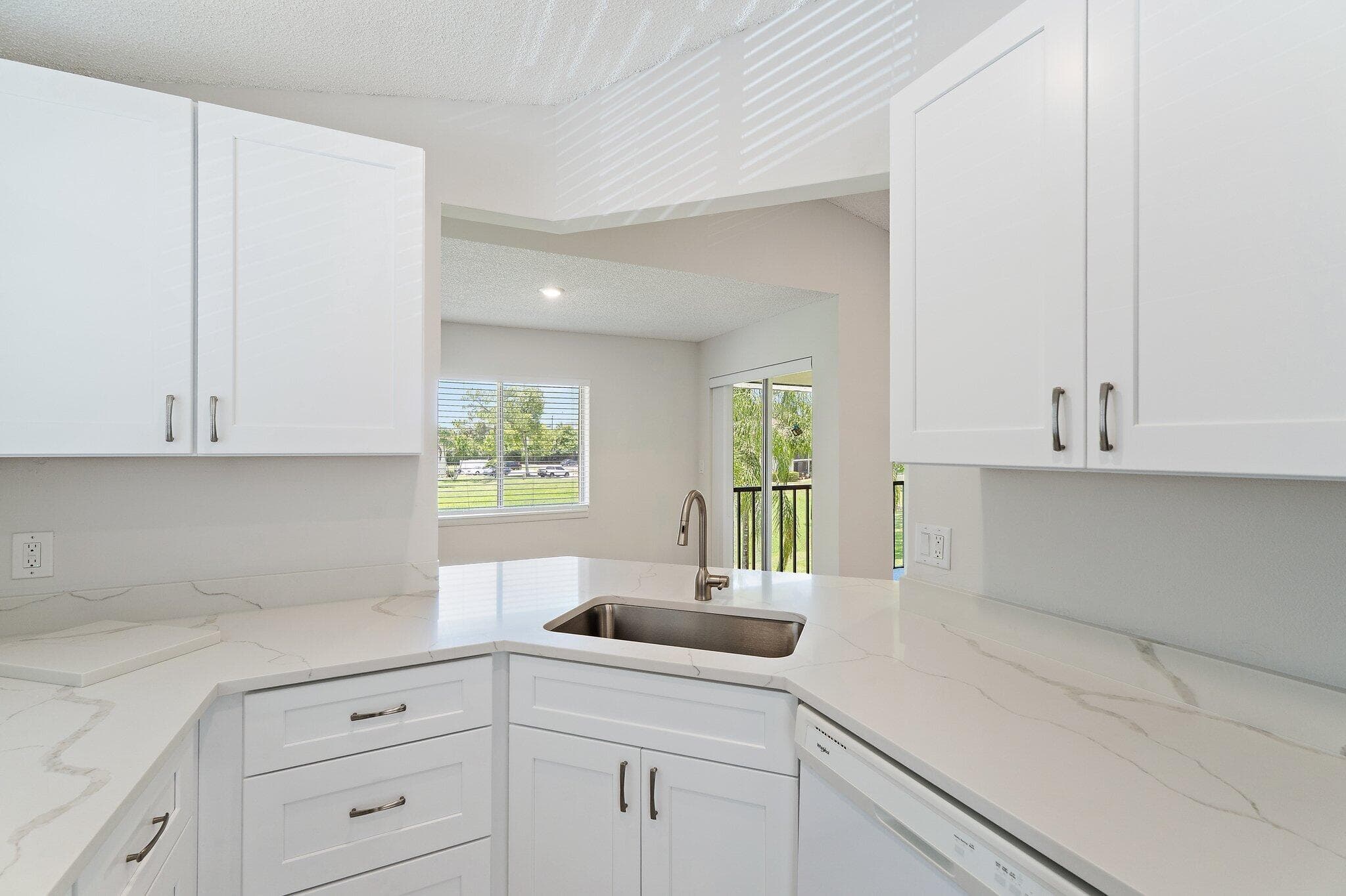 6531 Chasewood Drive H, Jupiter, FL 33458 — photo 13 of 37