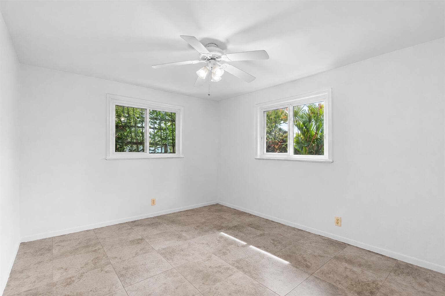736 - 738 NE 36th Street, Oakland Park, FL 33334 — photo 33 of 39