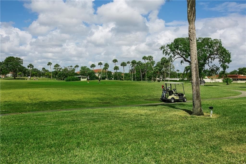 53 Woodland Drive 105, Vero Beach, FL 32962 — photo 18 of 19
