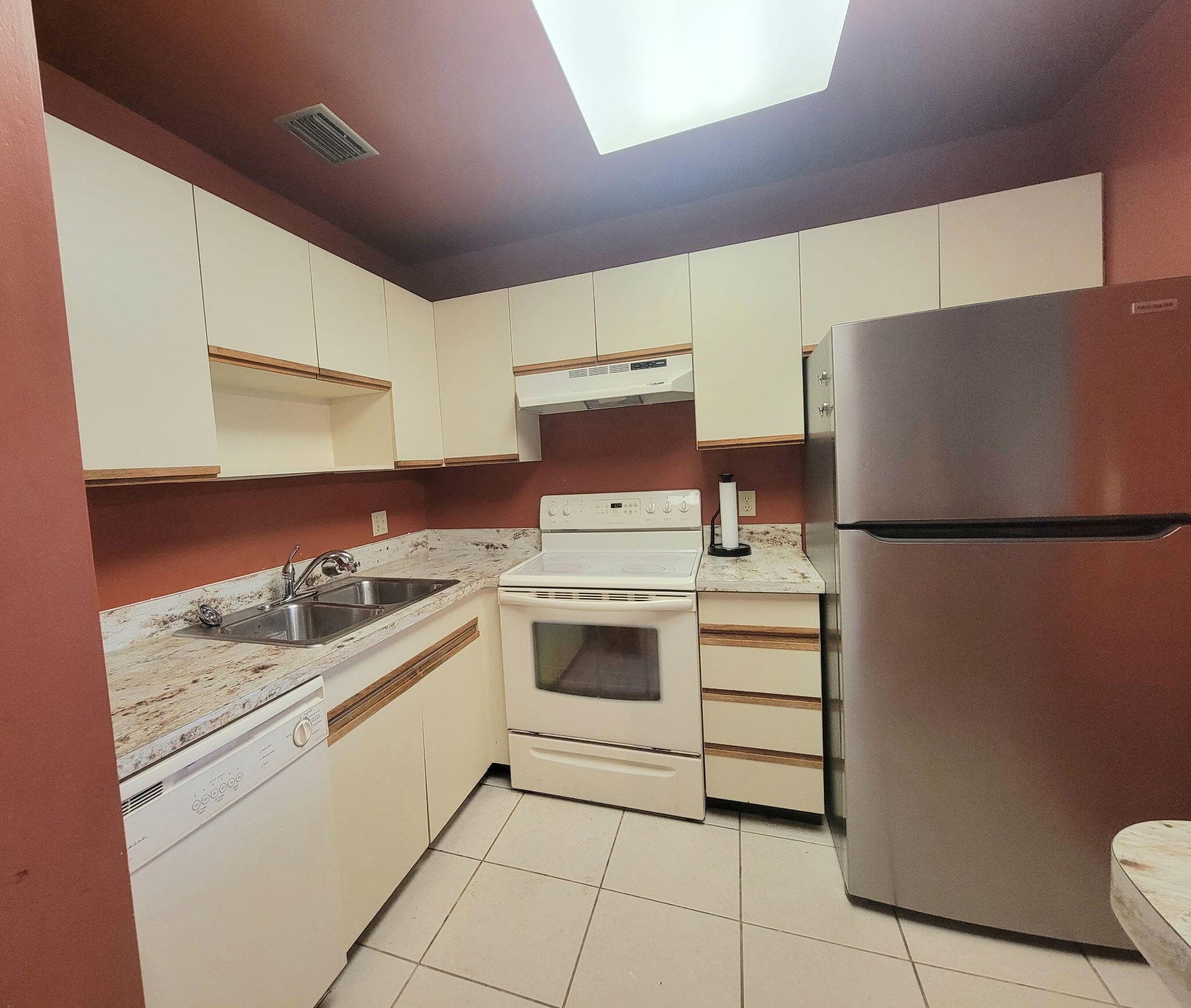 26 Lake Vista Trail Apt 104, Port St. Lucie, FL 34952 — photo 7 of 27