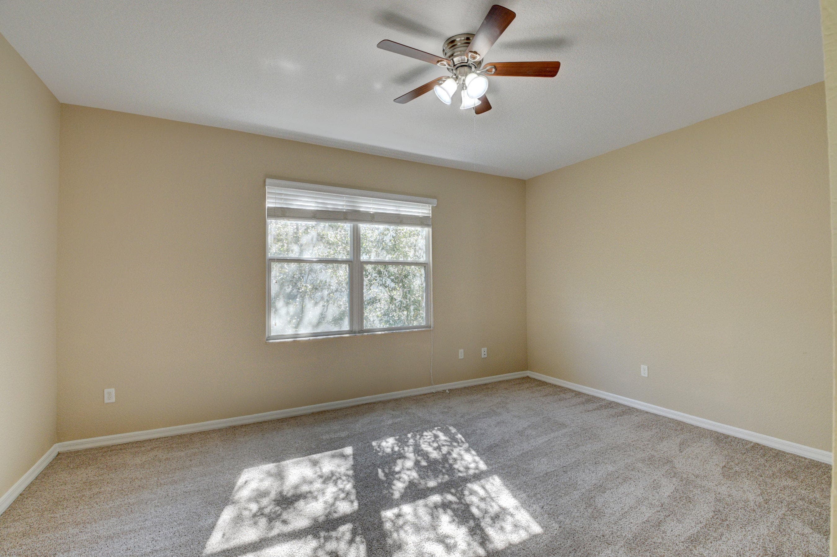 100 Hemingway Court, Palm Springs, FL 33461 — photo 11 of 17