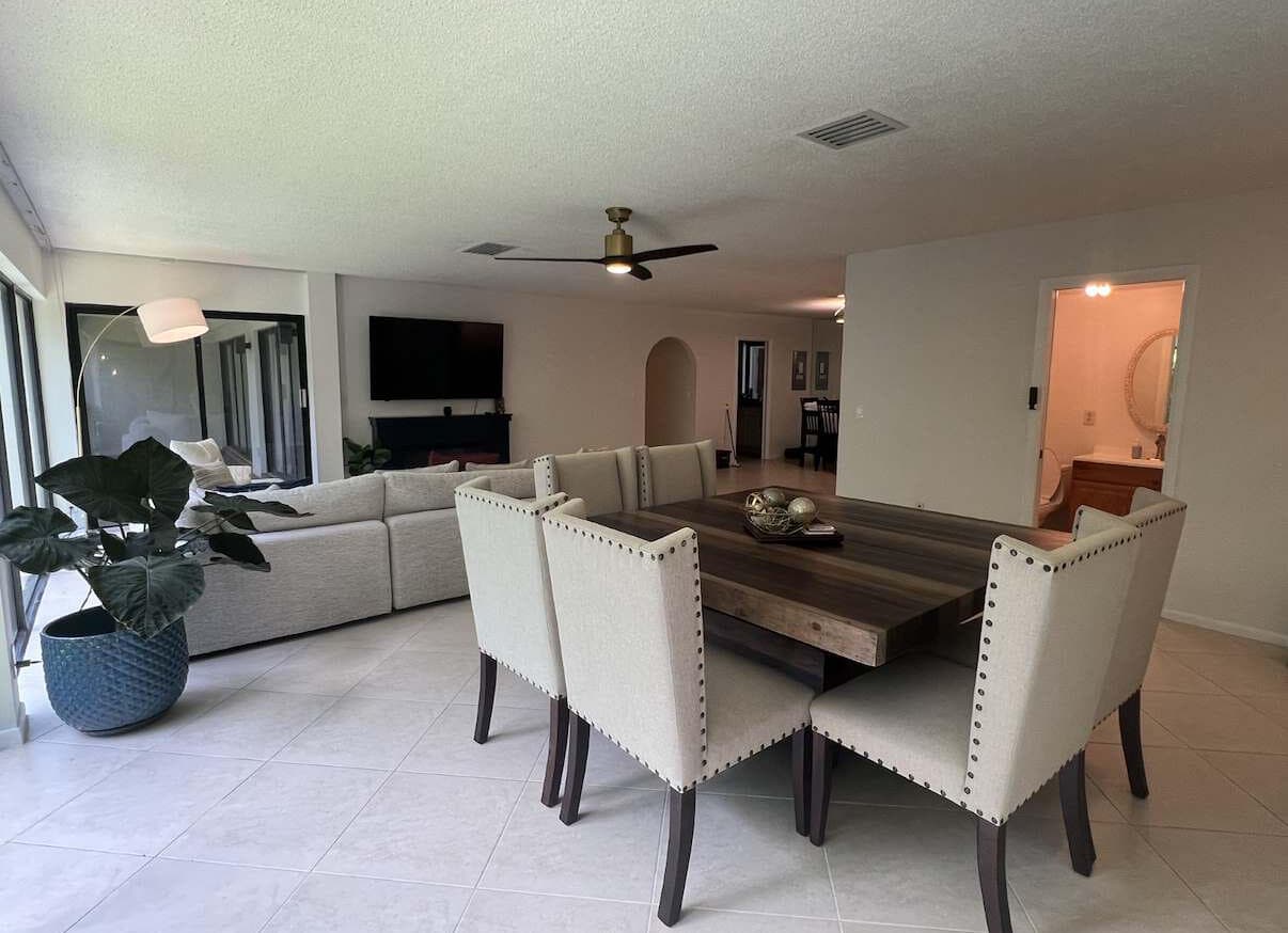 1639 Embassy Drive, West Palm Beach, FL 33401 — photo 3 of 16