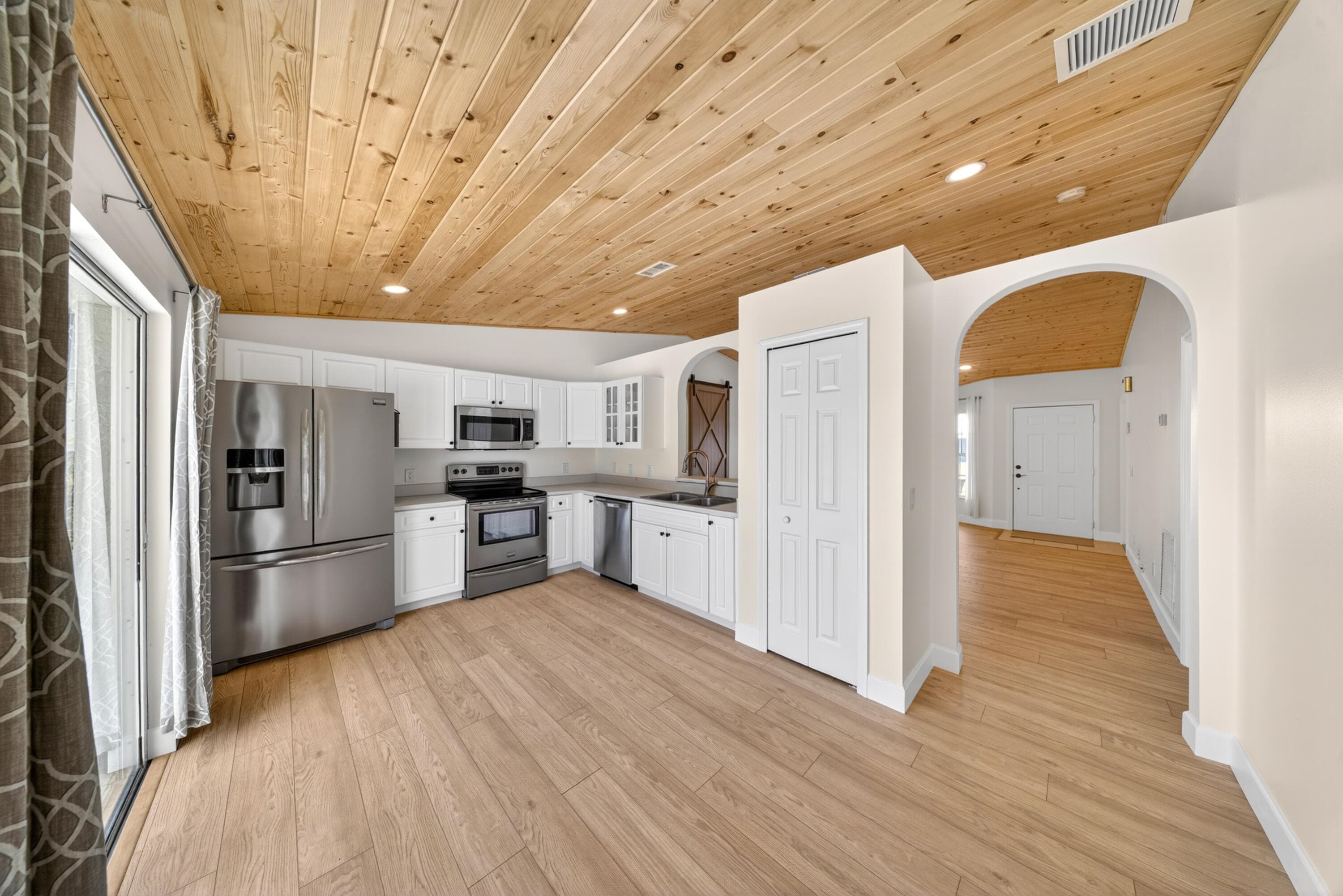 521 SW Halifax Avenue, Port St. Lucie, FL 34953 — photo 12 of 41