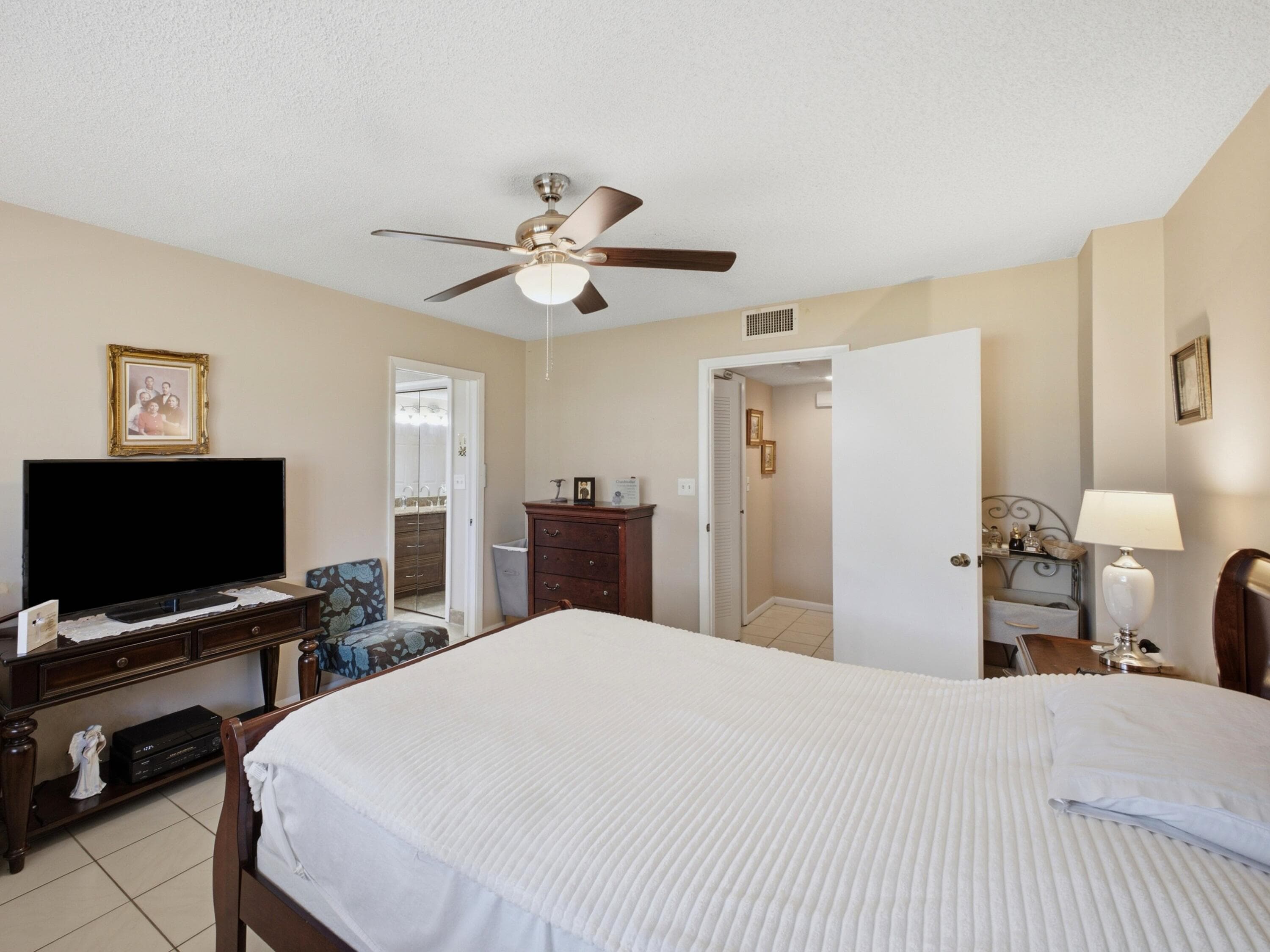 6698 10th Avenue N 106, Lake Worth, FL 33467 — photo 12 of 40