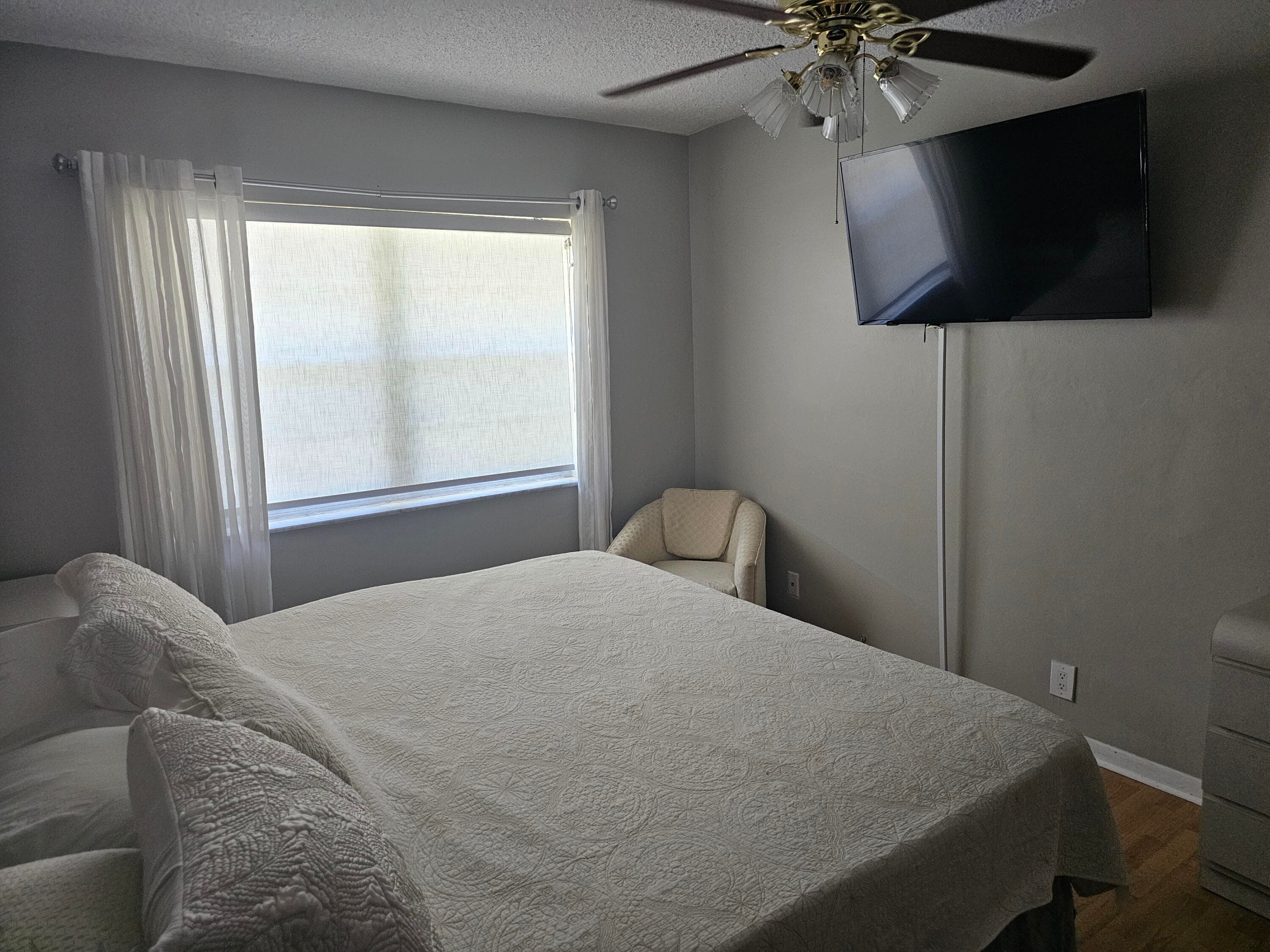 2475 W Golf Boulevard 243, Pompano Beach, FL 33064 — photo 13 of 23