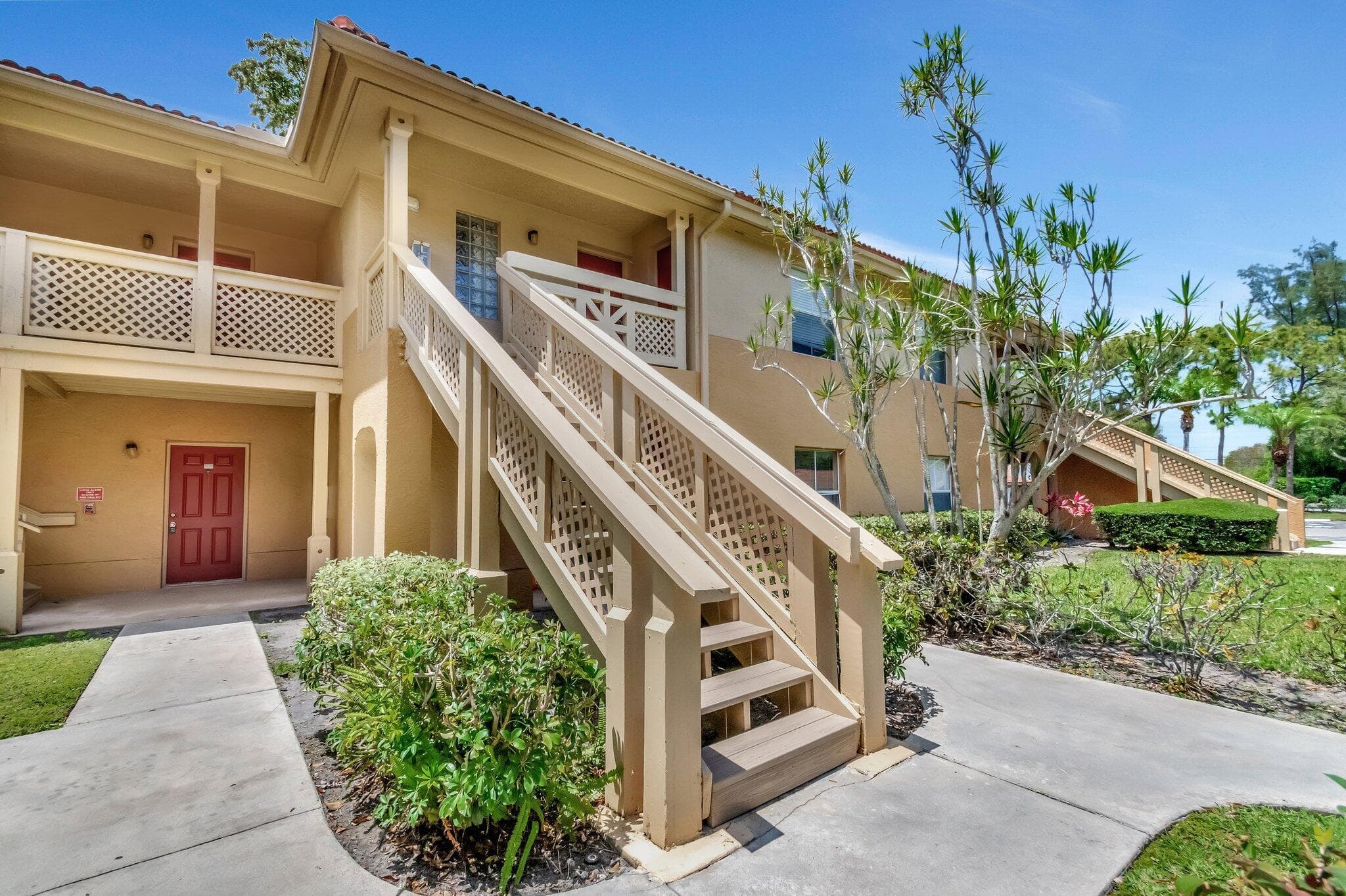 4847 Via Palm Lakes 1021, West Palm Beach, FL 33417 — photo 1 of 43