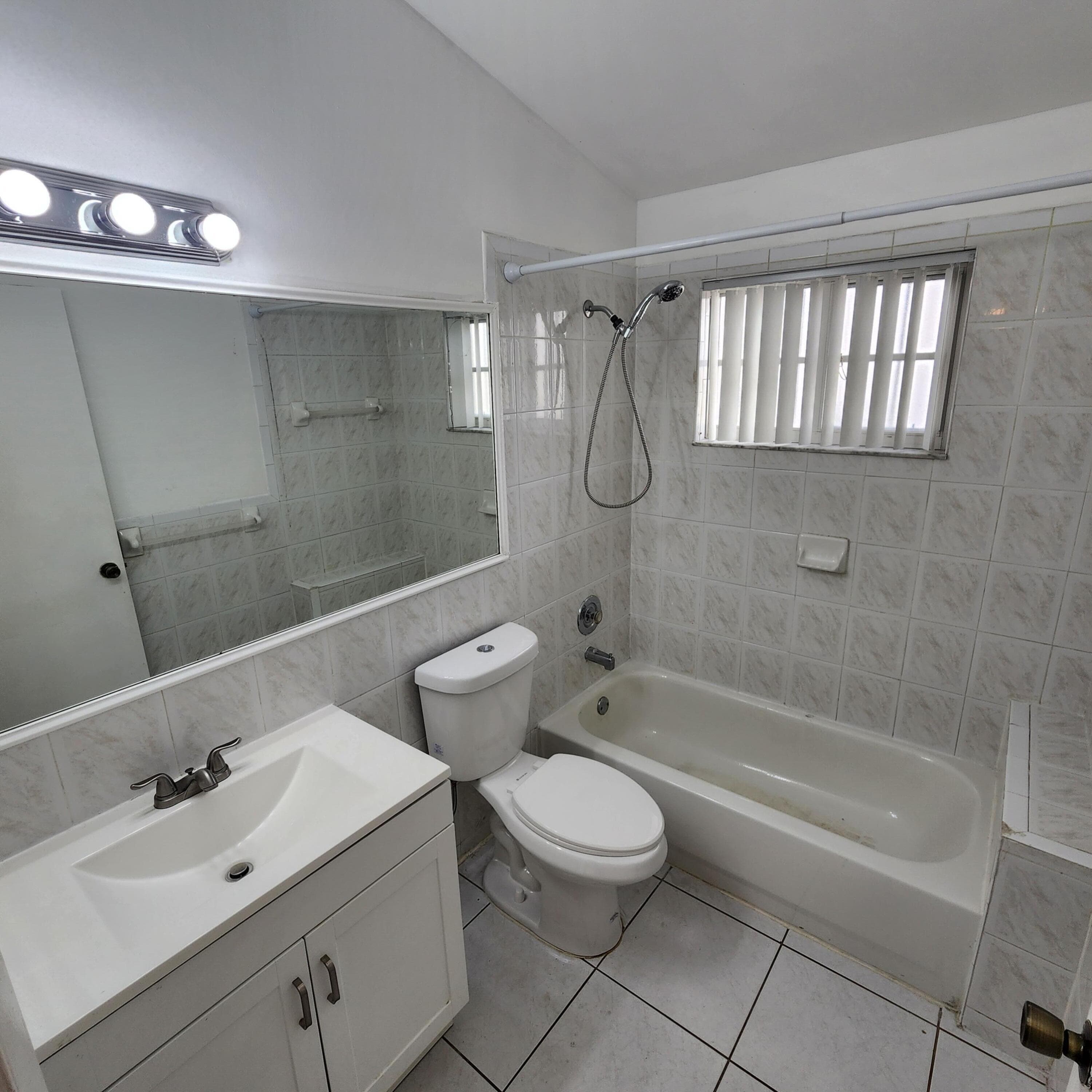 500 NE 3rd Street 109, Hallandale, FL 33009 — photo 14 of 22