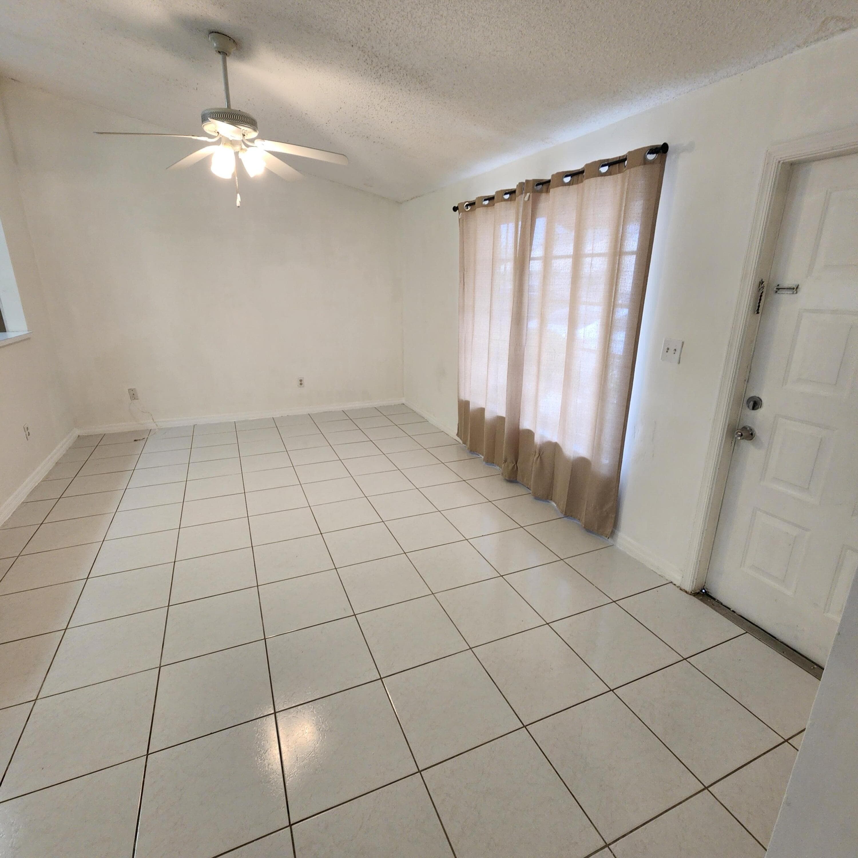 500 NE 3rd Street 109, Hallandale, FL 33009 — photo 3 of 22