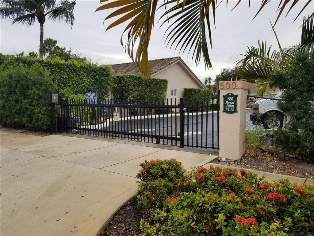 500 NE 3rd Street 109, Hallandale, FL 33009 — photo 18 of 22