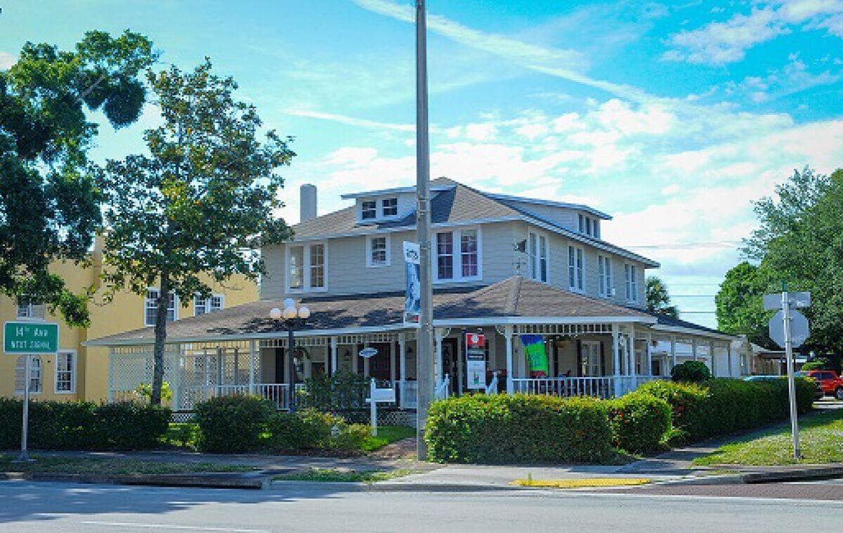 1443 19th Place, Vero Beach, FL 32960 — photo