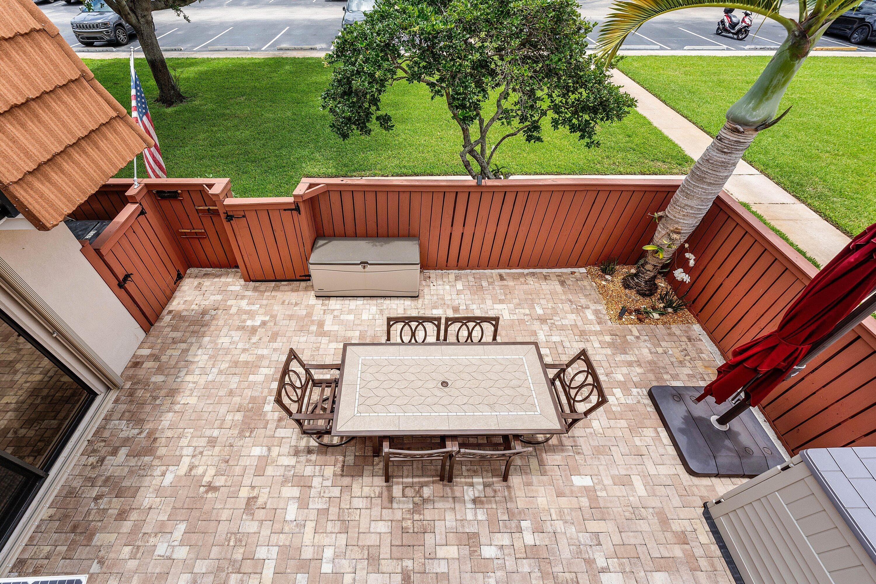 2818 Waterford Drive N, Deerfield Beach, FL 33442 — photo 31 of 33