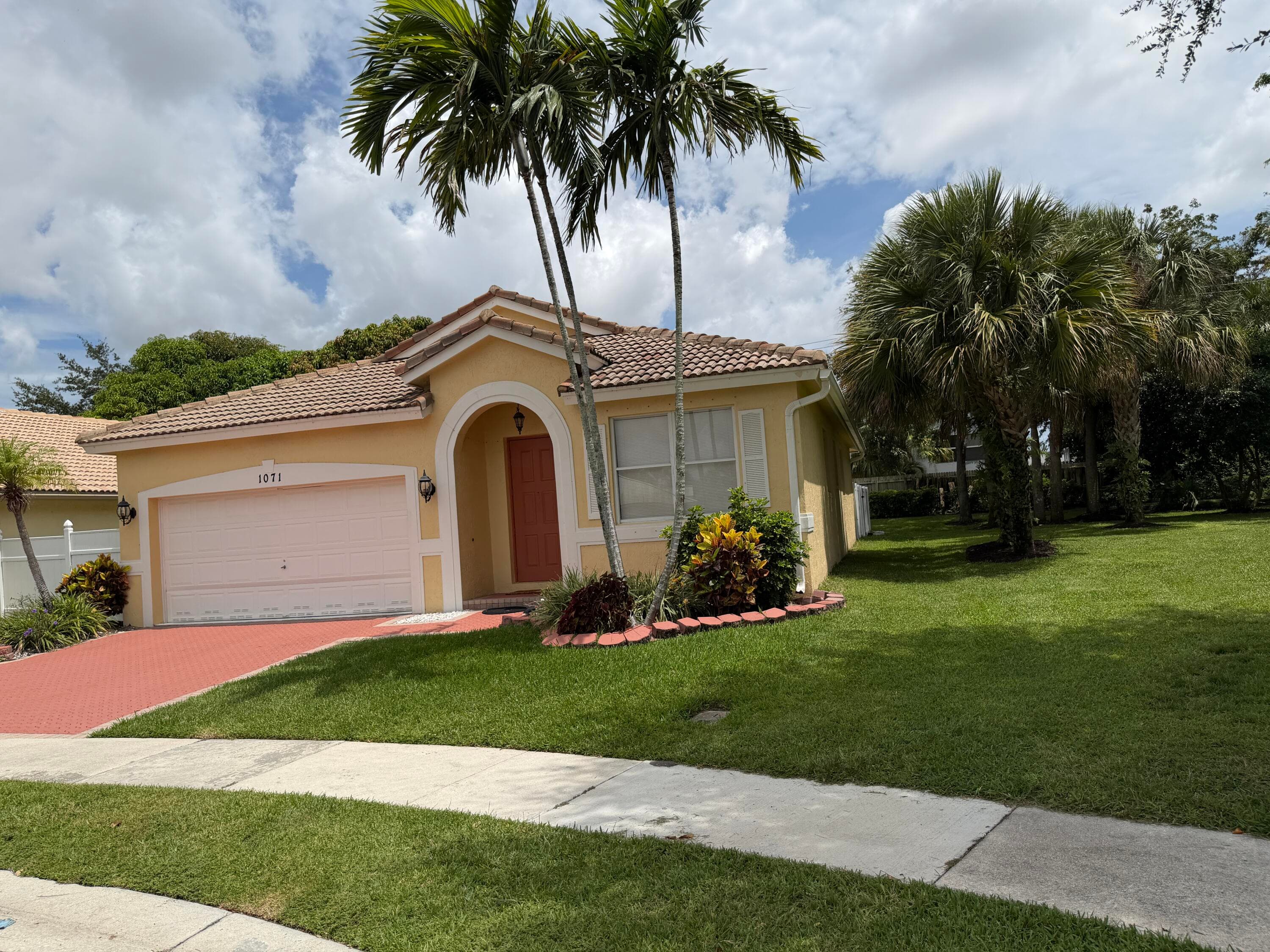 1071 Fosters Mill Road, Boynton Beach, FL 33436 — photo 1 of 3