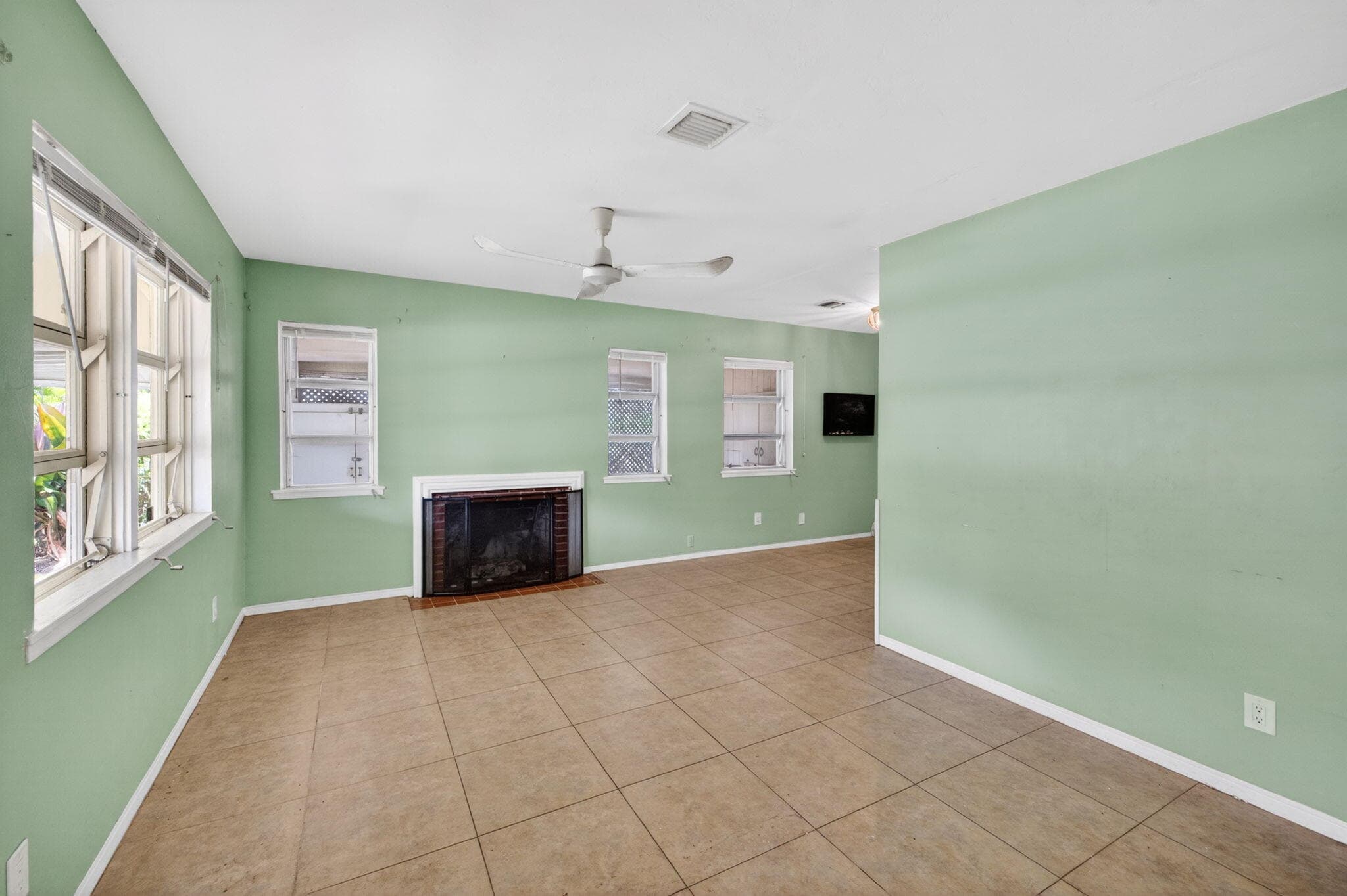 841 SW 18th Court, Fort Lauderdale, FL 33315 — photo 16 of 48