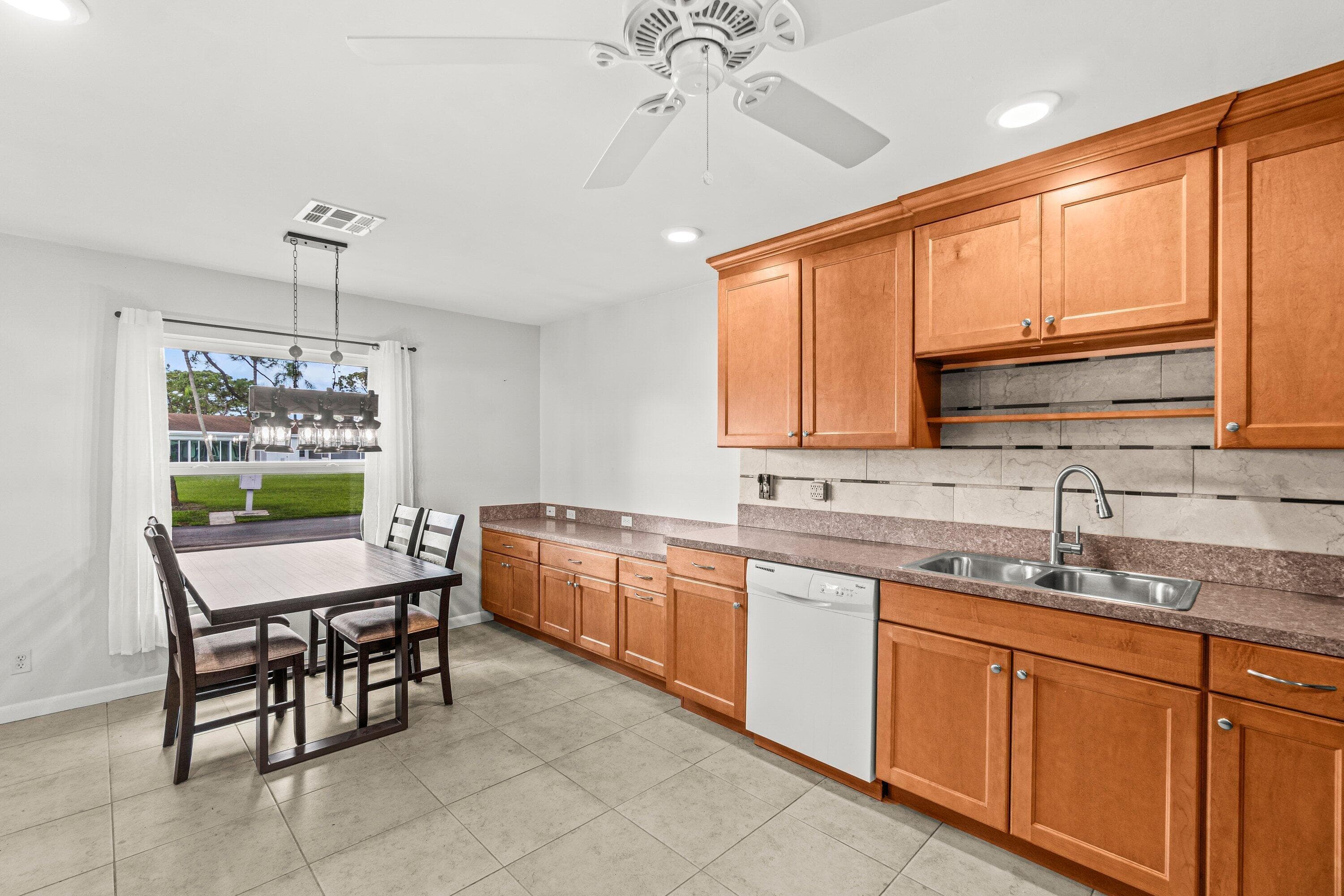 5074 Privet Place B, Delray Beach, FL 33484 — photo 5 of 43