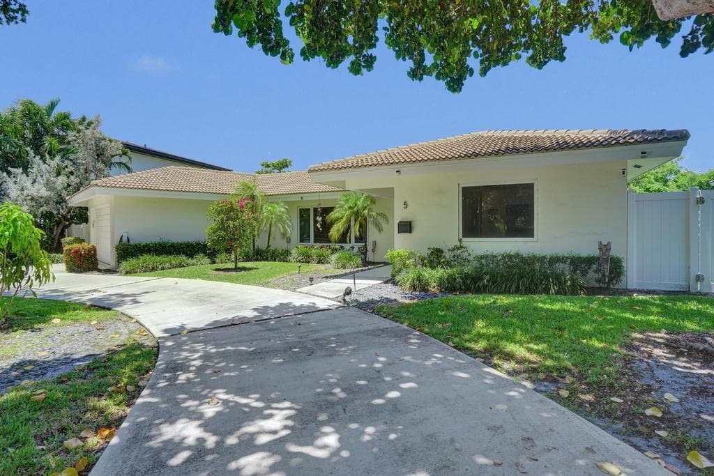 5 Gatehouse Road, Sea Ranch Lakes, FL 33308 — photo 70 of 81