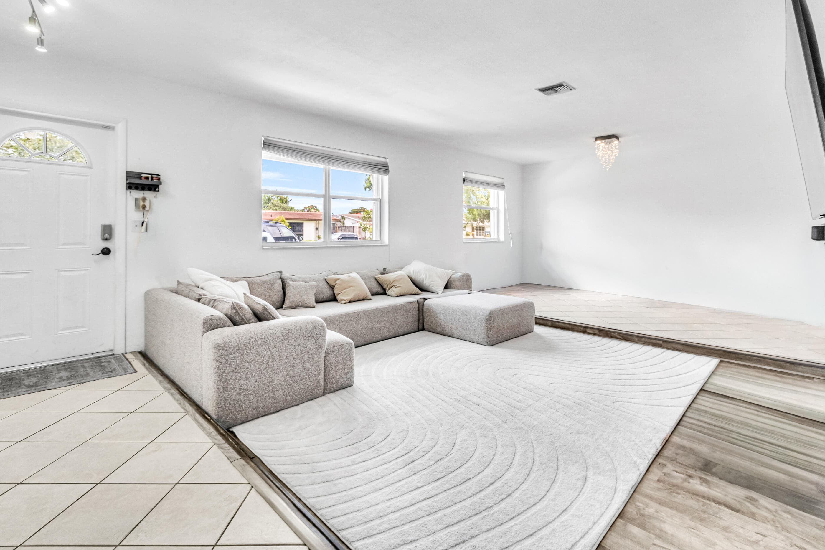2200 N 47th Avenue, Hollywood, FL 33021 — photo 3 of 27