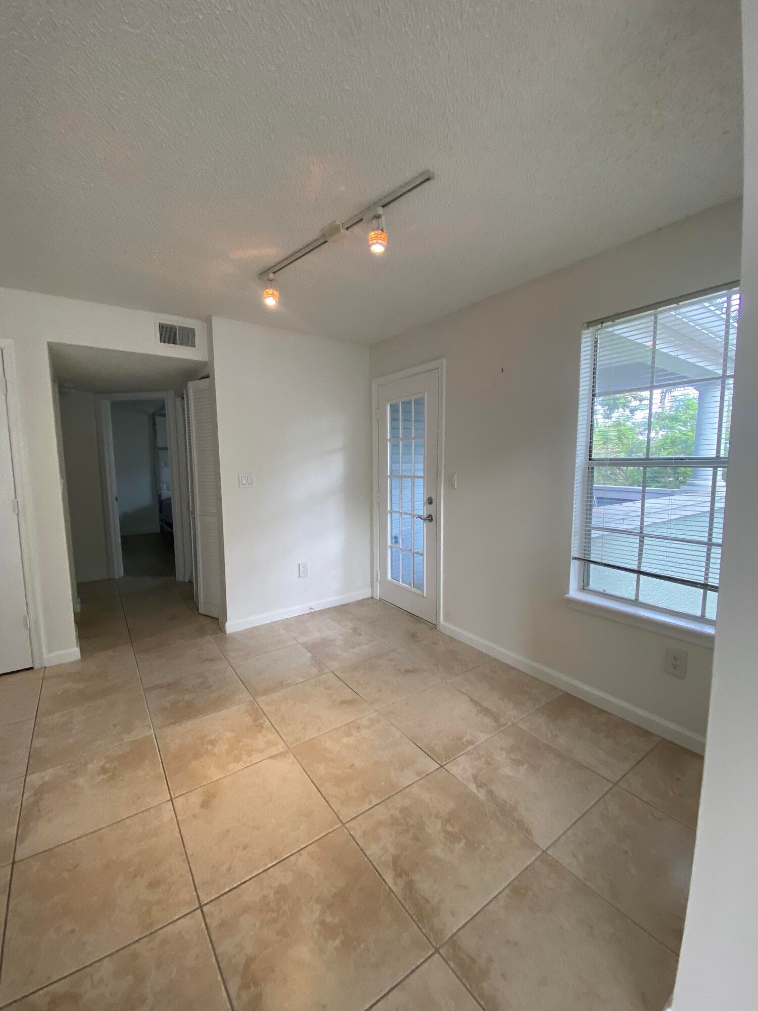 1020 Crystal Way H, Delray Beach, FL 33444 — photo 5 of 14