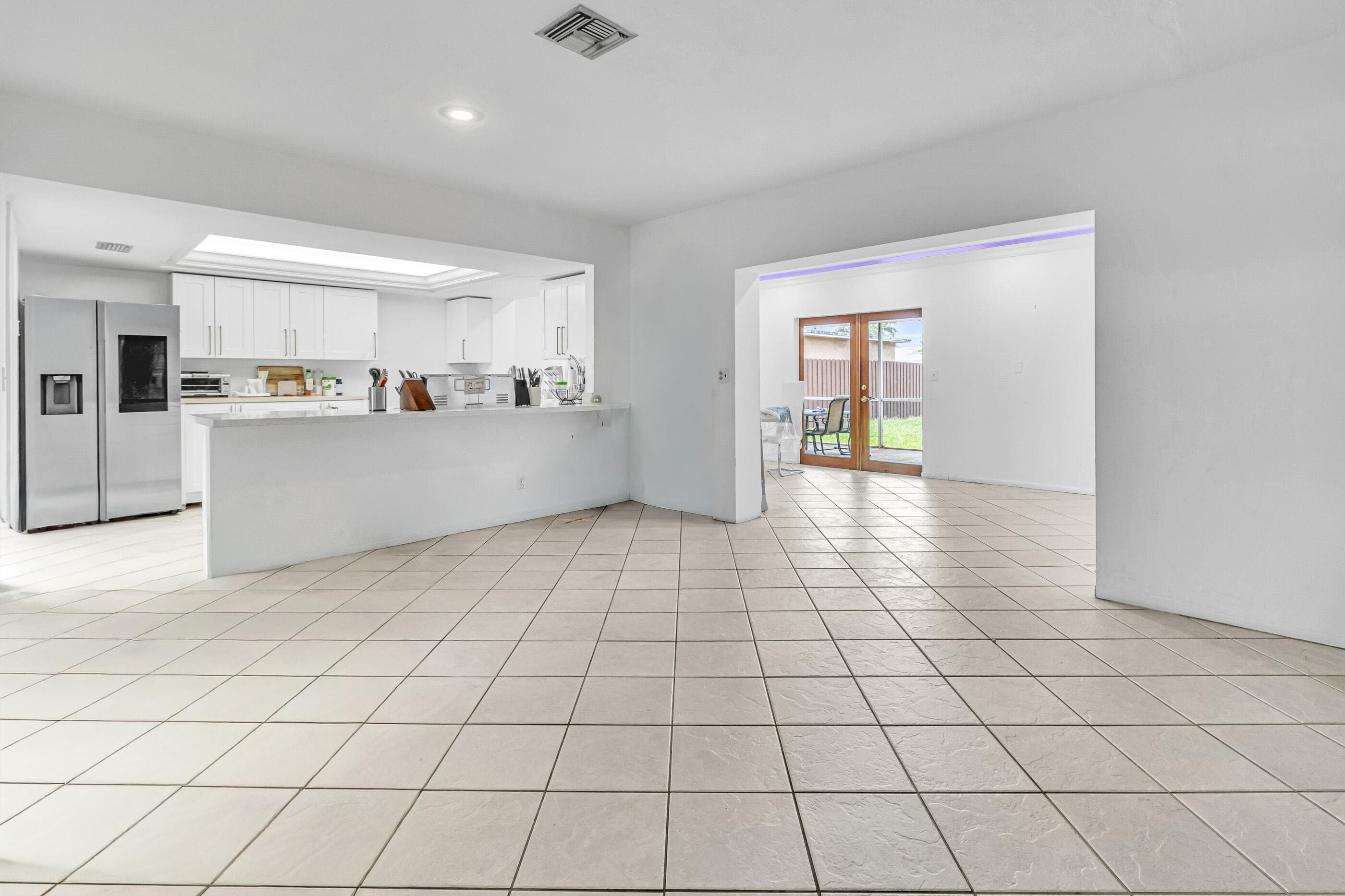 2200 N 47th Avenue, Hollywood, FL 33021 — photo 7 of 28