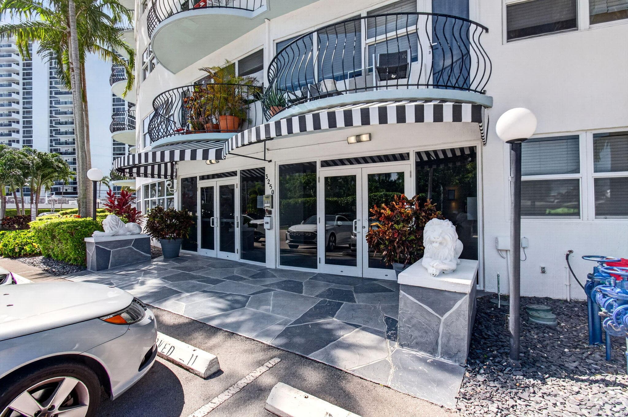 3250 NE 28th Street Unit 302, Fort Lauderdale, FL 33308 — photo 6 of 47