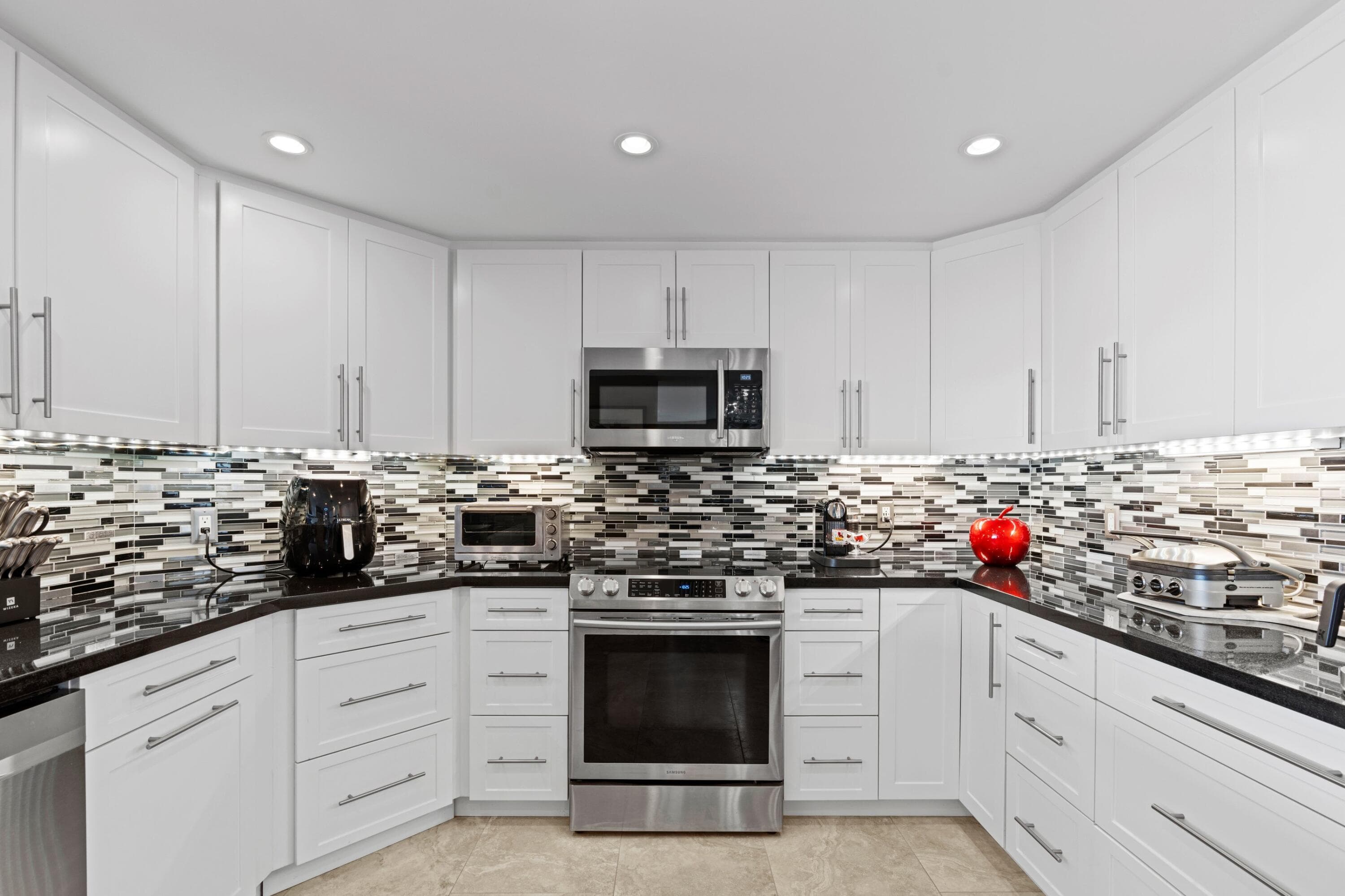 2500 E Las Olas Boulevard 1006, Fort Lauderdale, FL 33301 — photo 9 of 48
