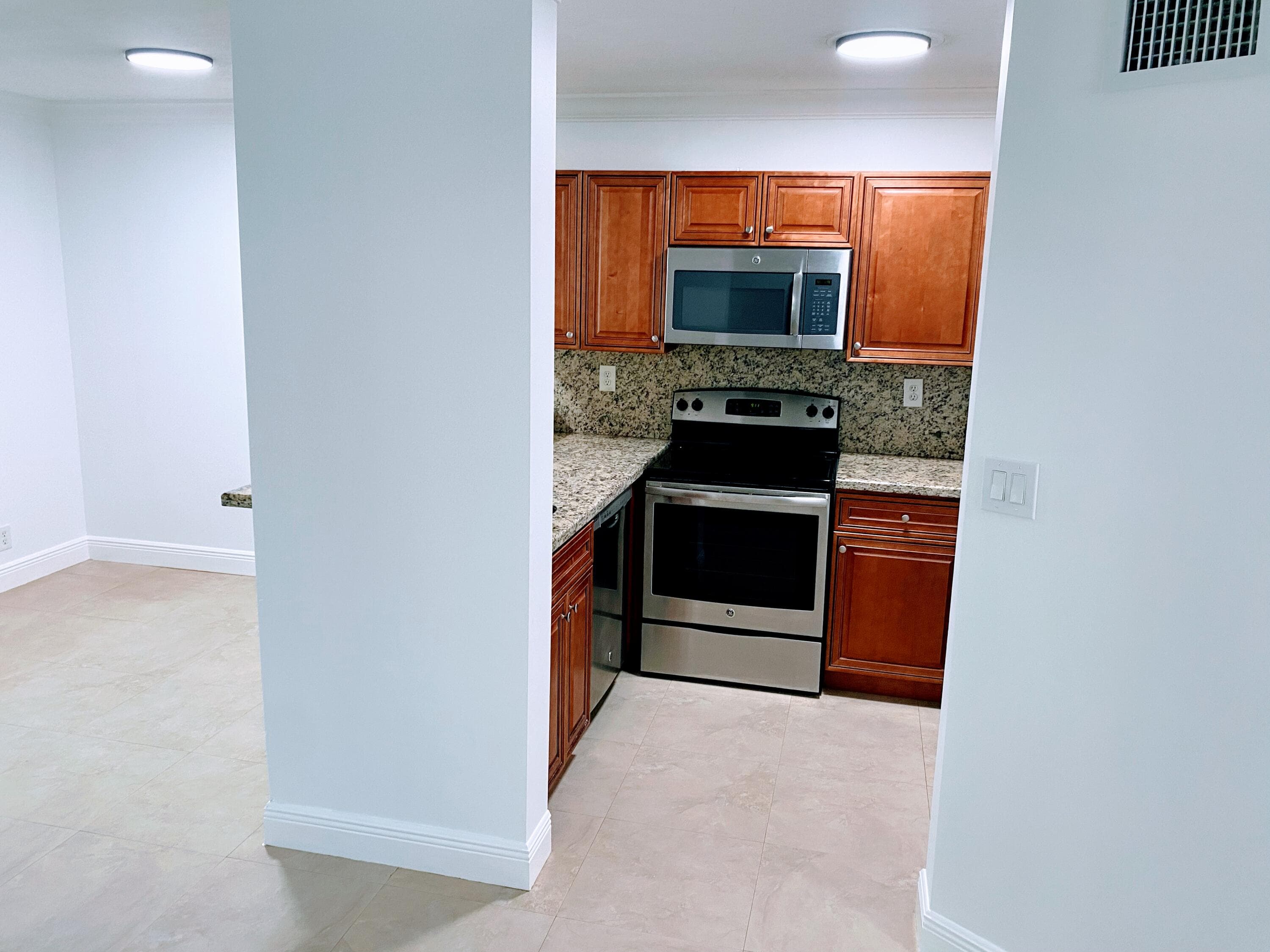13949 SW 91st Terrace 13949, Miami, FL 33186 — photo 15 of 22