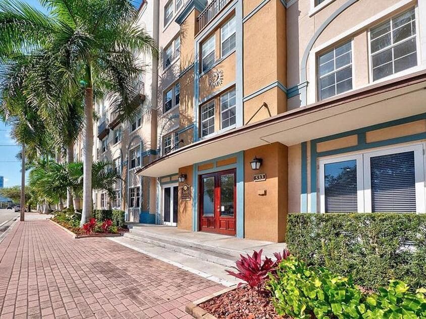 533 NE 3rd Avenue 120, Fort Lauderdale, FL 33301 — photo 5 of 39