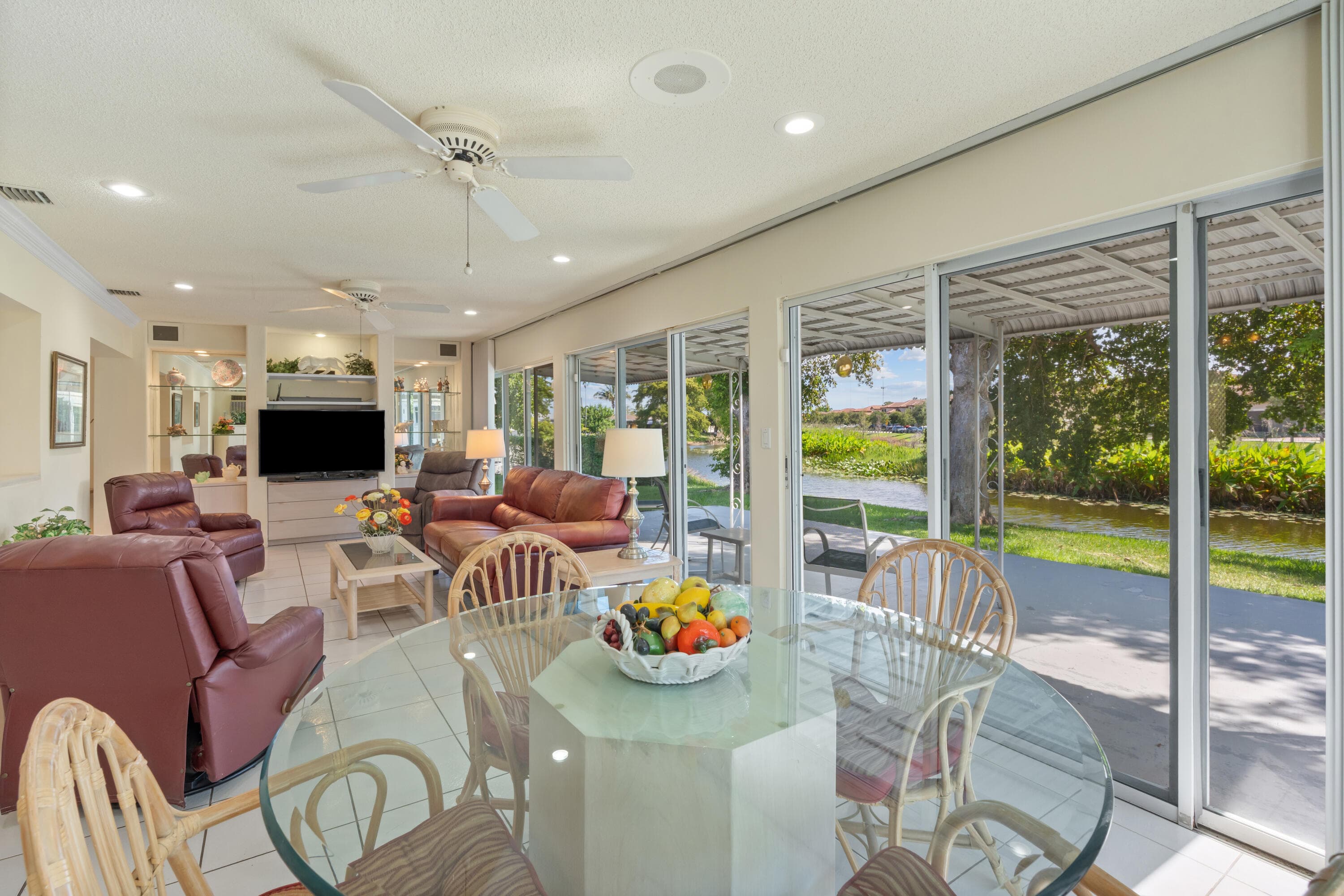 4915 NW 51st Avenue NW, Tamarac, FL 33319 — photo 14 of 41