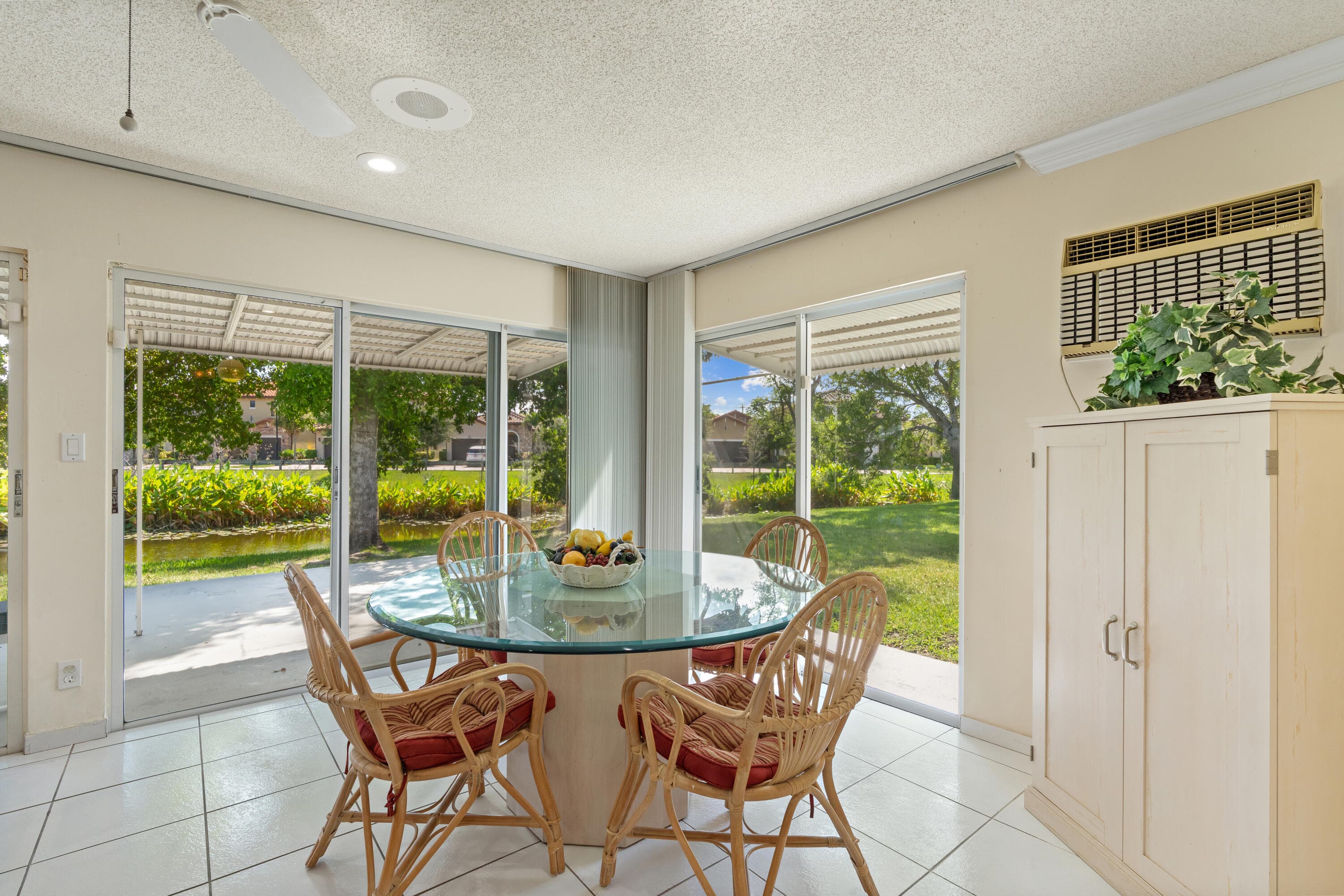 4915 NW 51st Avenue NW, Tamarac, FL 33319 — photo 18 of 41