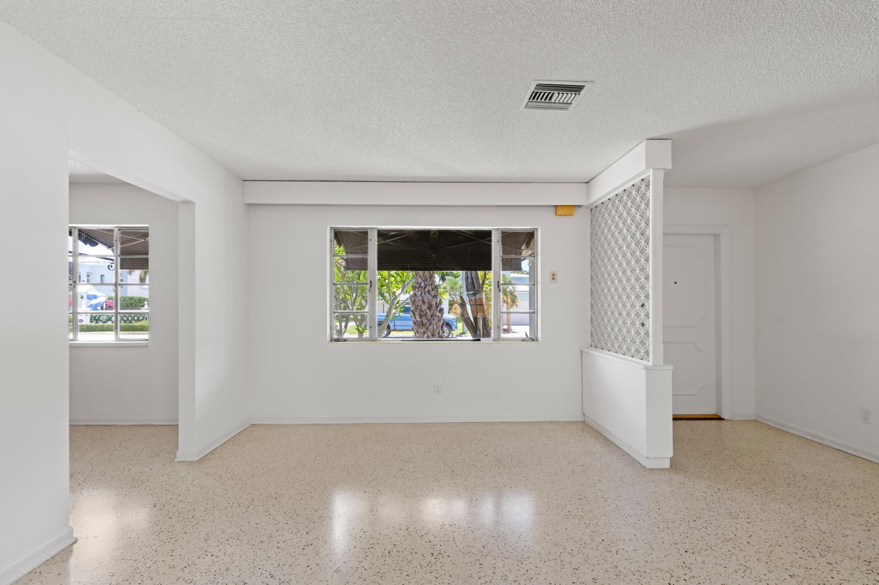 1725 N Lakeside Drive, Lake Worth Beach, FL 33460 — photo 11 of 25