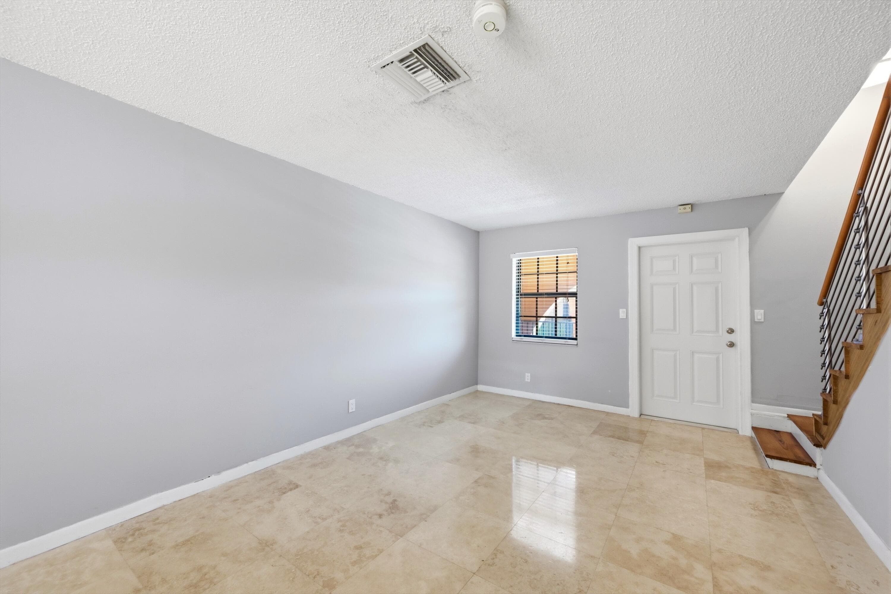 905 NE 28th Street 206, Wilton Manors, FL 33334 — photo 6 of 61