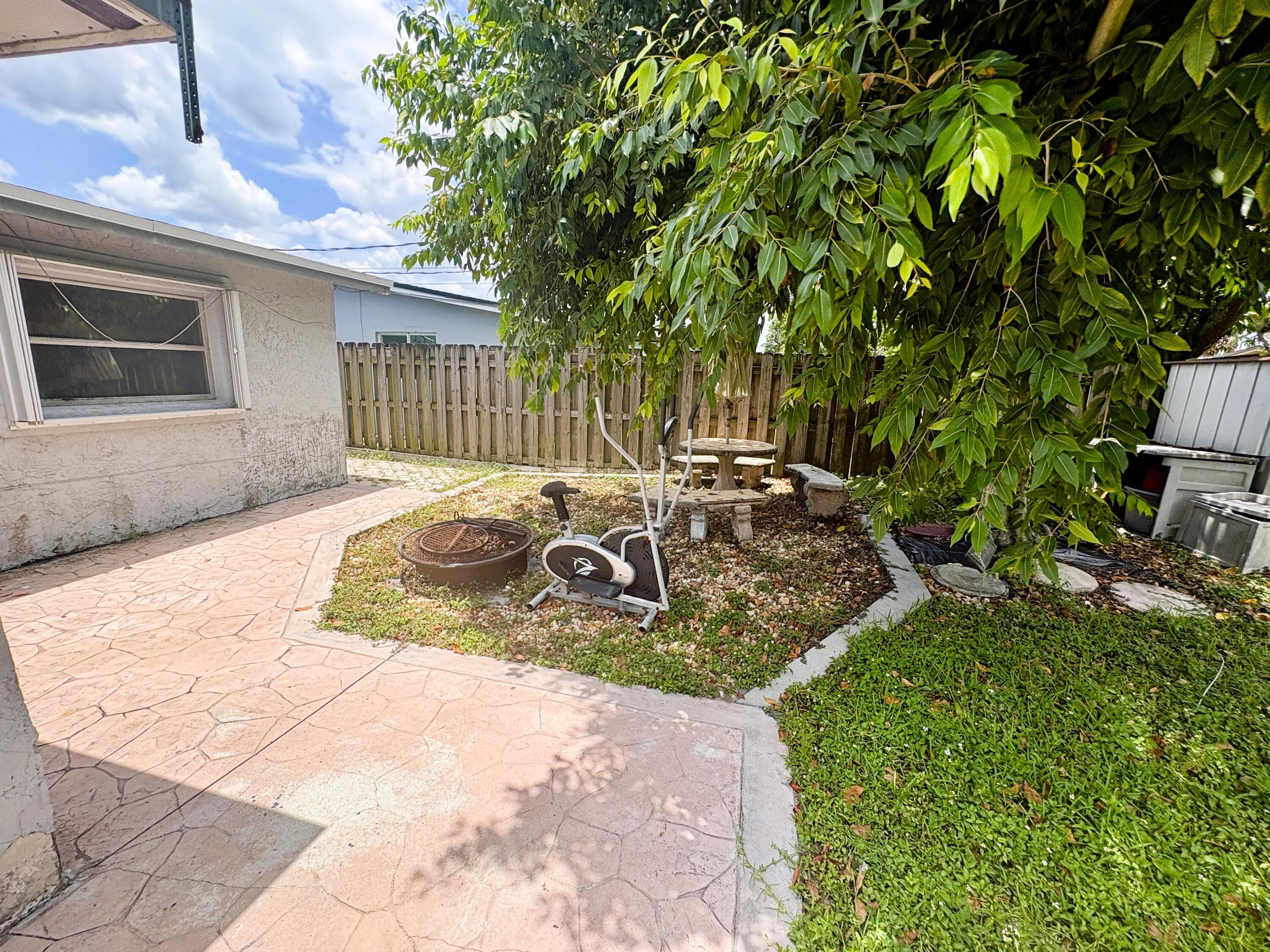 6421 NW 29th Street NW, Sunrise, FL 33313 — photo 23 of 25
