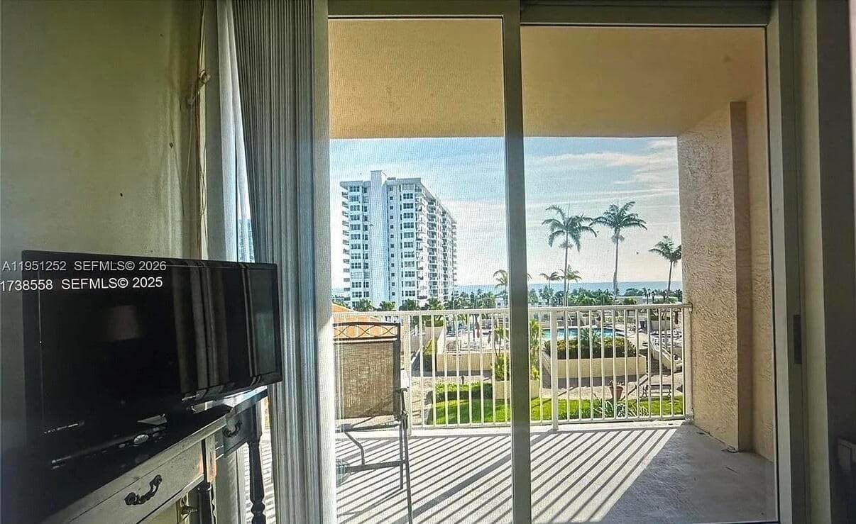 3020 NE 32nd Avenue 817, Fort Lauderdale, FL 33308 — photo 35 of 43