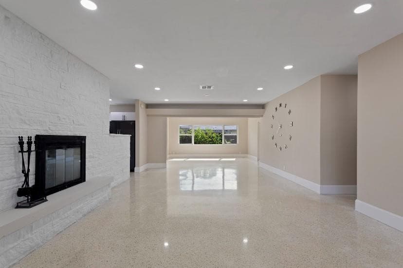 570 SE 2nd Avenue, Pompano Beach, FL 33060 — photo 7 of 28