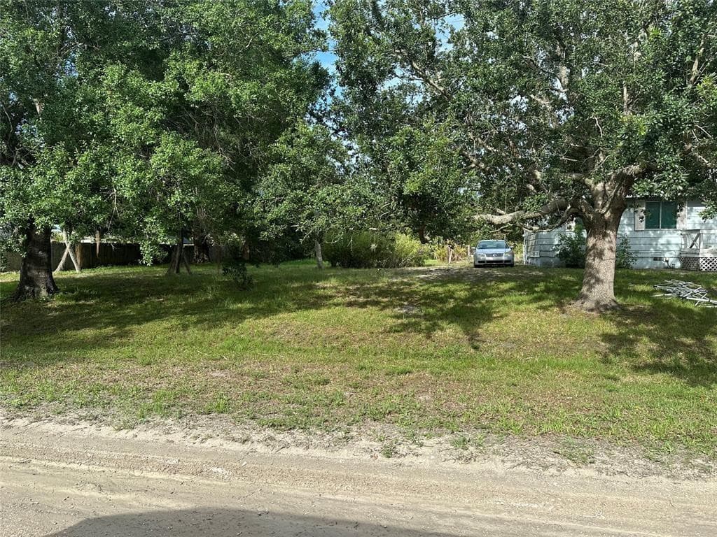 8922 102nd Avenue, Vero Beach, FL 32967 — photo 4 of 5
